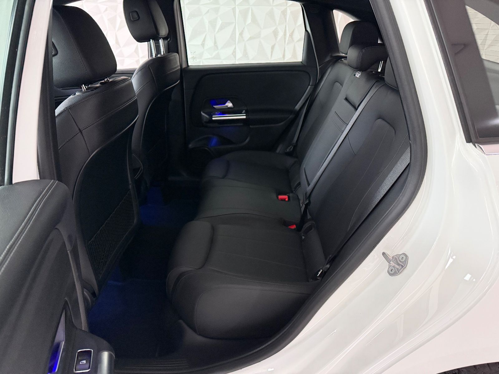 Mercedes-Benz B 220 4Matic|LED|AMBIENTE|WIDESCREEN|SPUR|TEMP foto 13