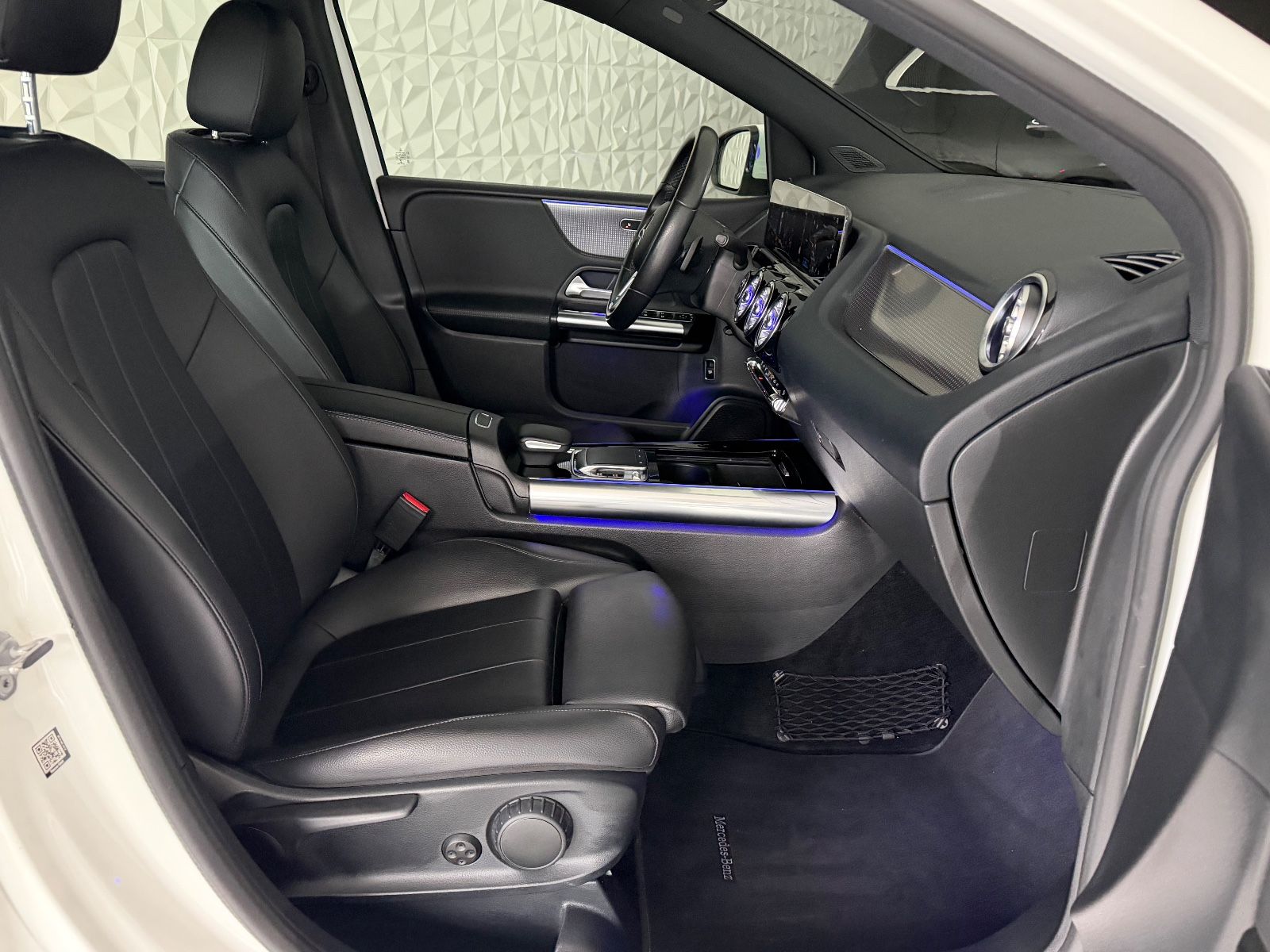 Mercedes-Benz B 220 4Matic|LED|AMBIENTE|WIDESCREEN|SPUR|TEMP foto 15