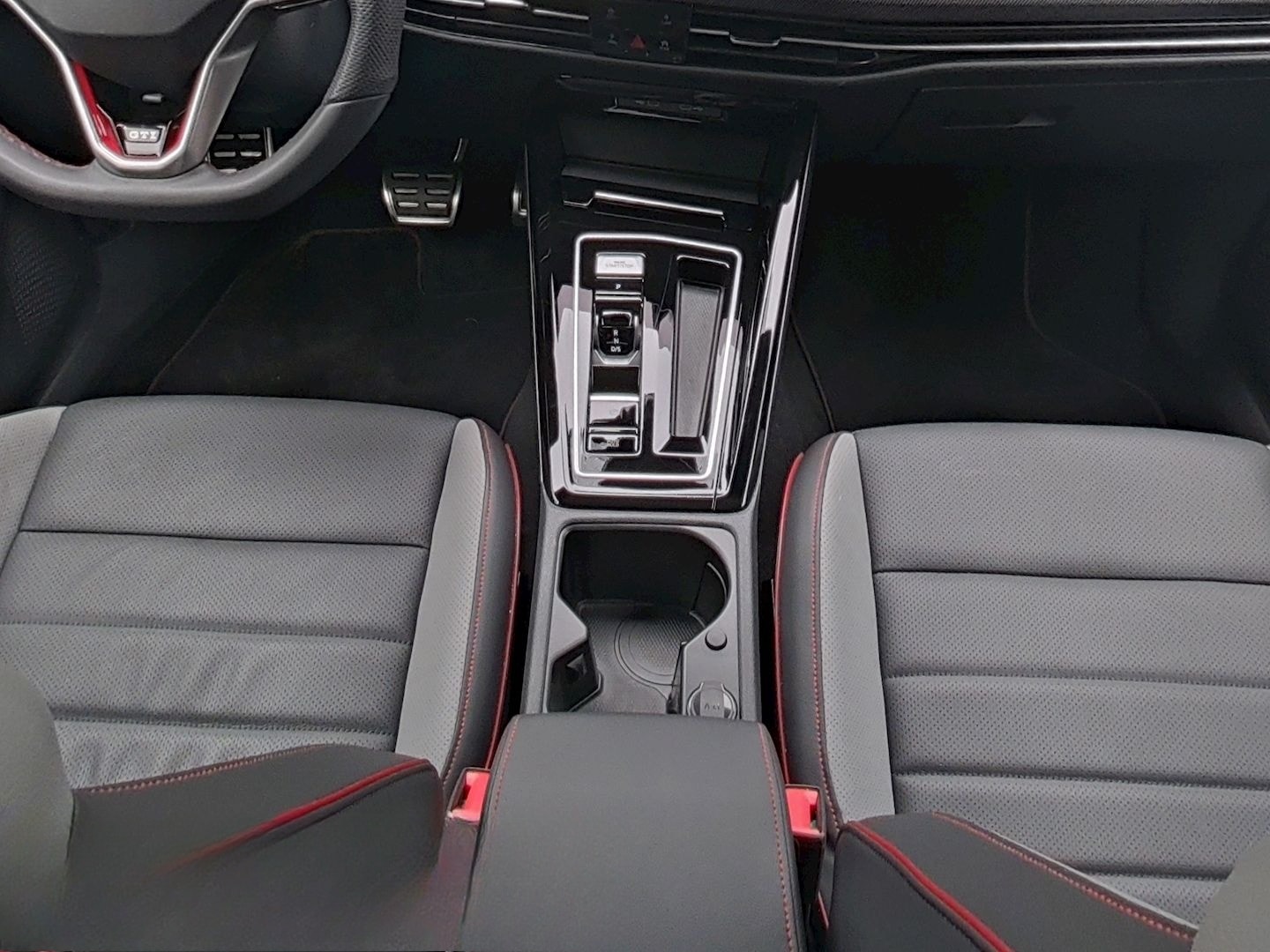 Volkswagen Golf GTI 8 2.0 TSI DSG BLACK-STYLE ALU 19 DCC PA foto 16