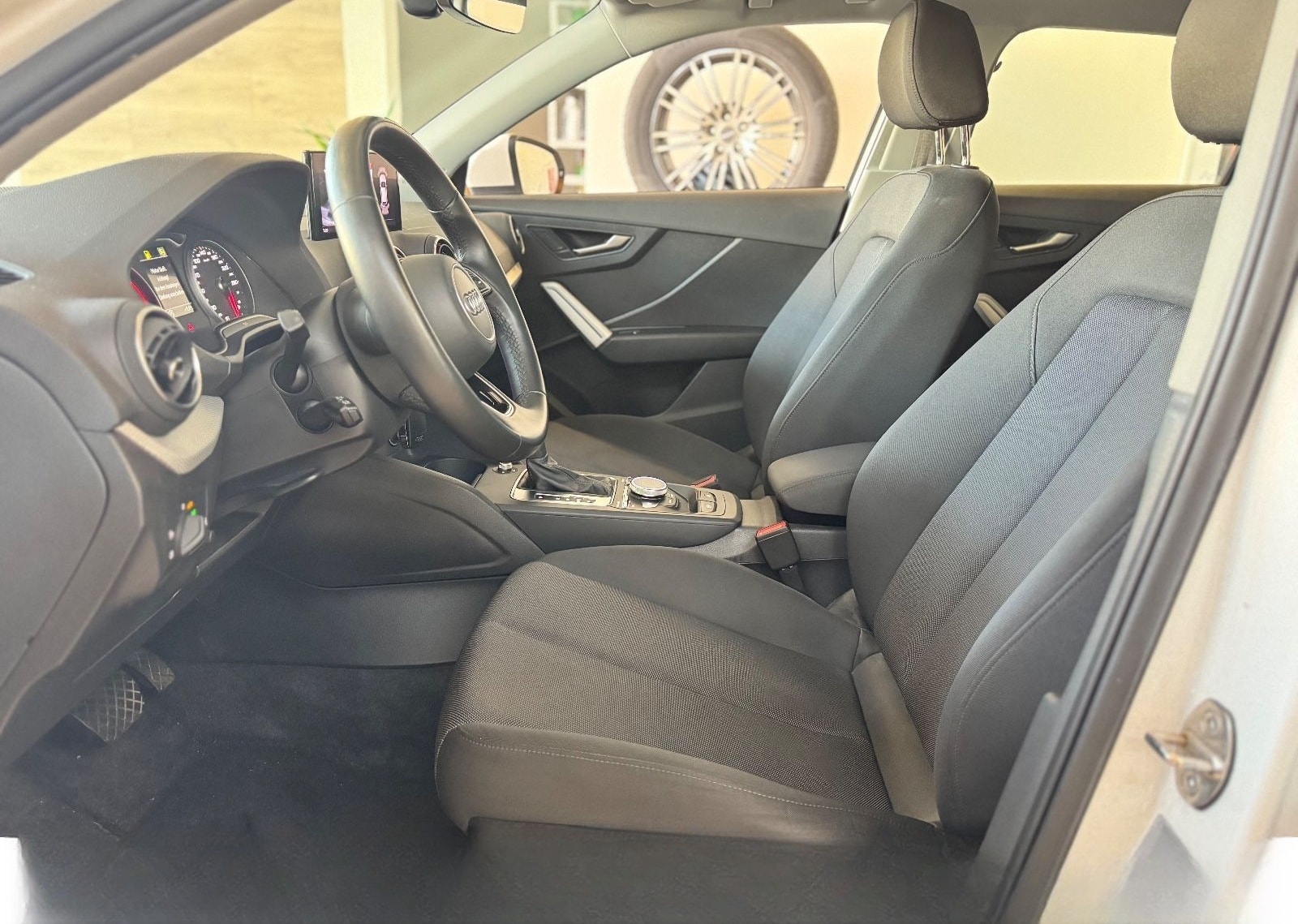 Audi Q2 30 TDI S line Kamera 8Fach foto 13