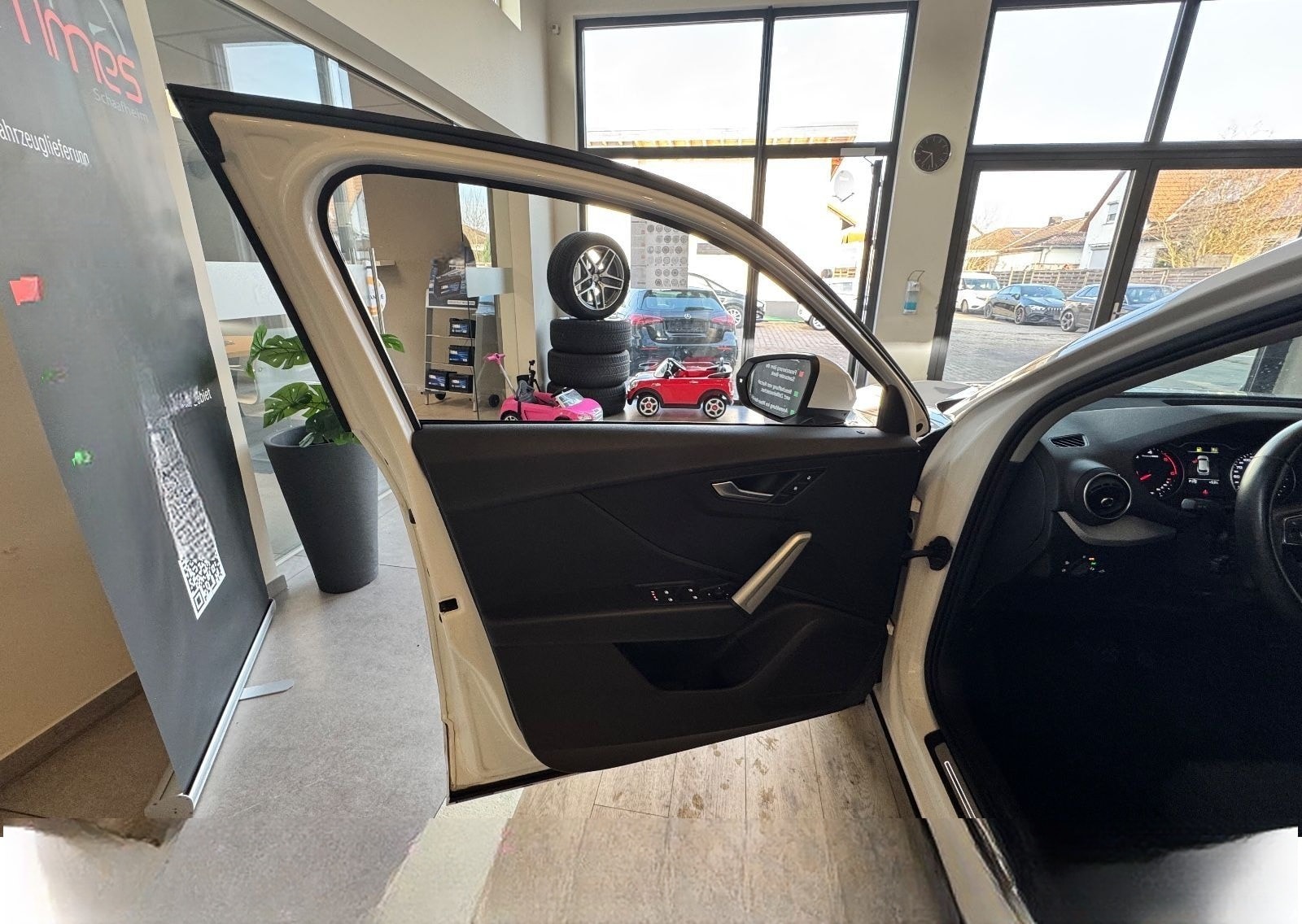 Audi Q2 30 TDI S line Kamera 8Fach foto 17