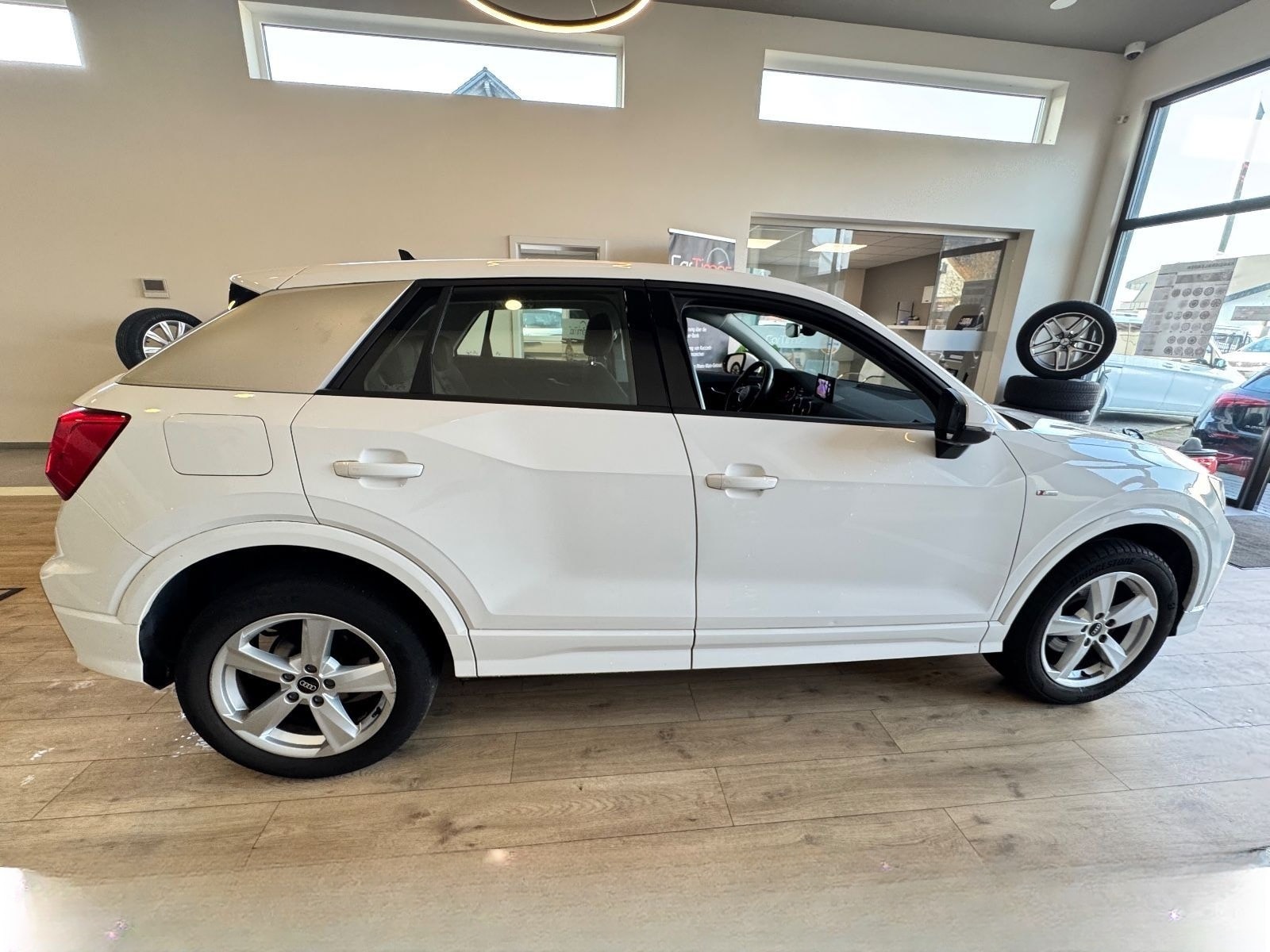 Audi Q2 30 TDI S line Kamera 8Fach foto 7