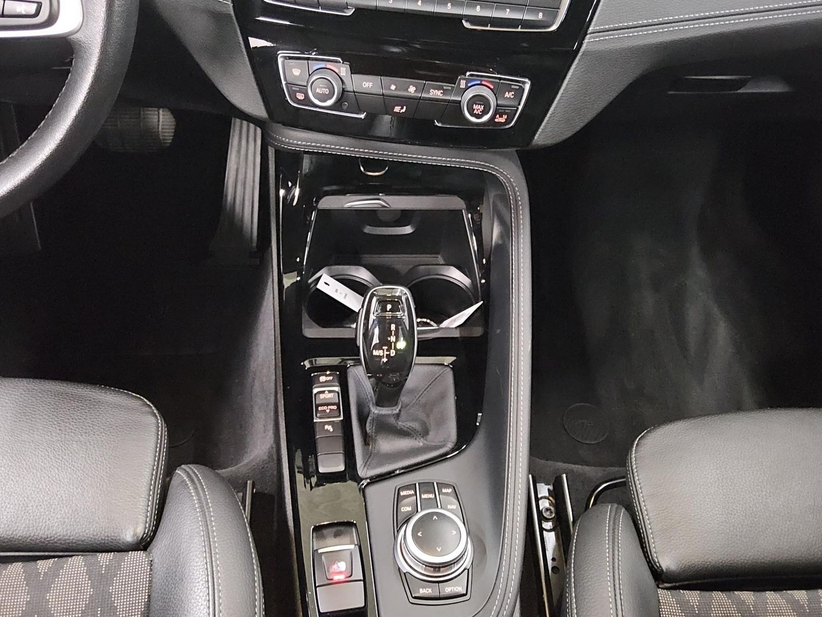 BMW X1 sDrive20d X-Line T-Leder Navi LED HiFi PDC foto 6