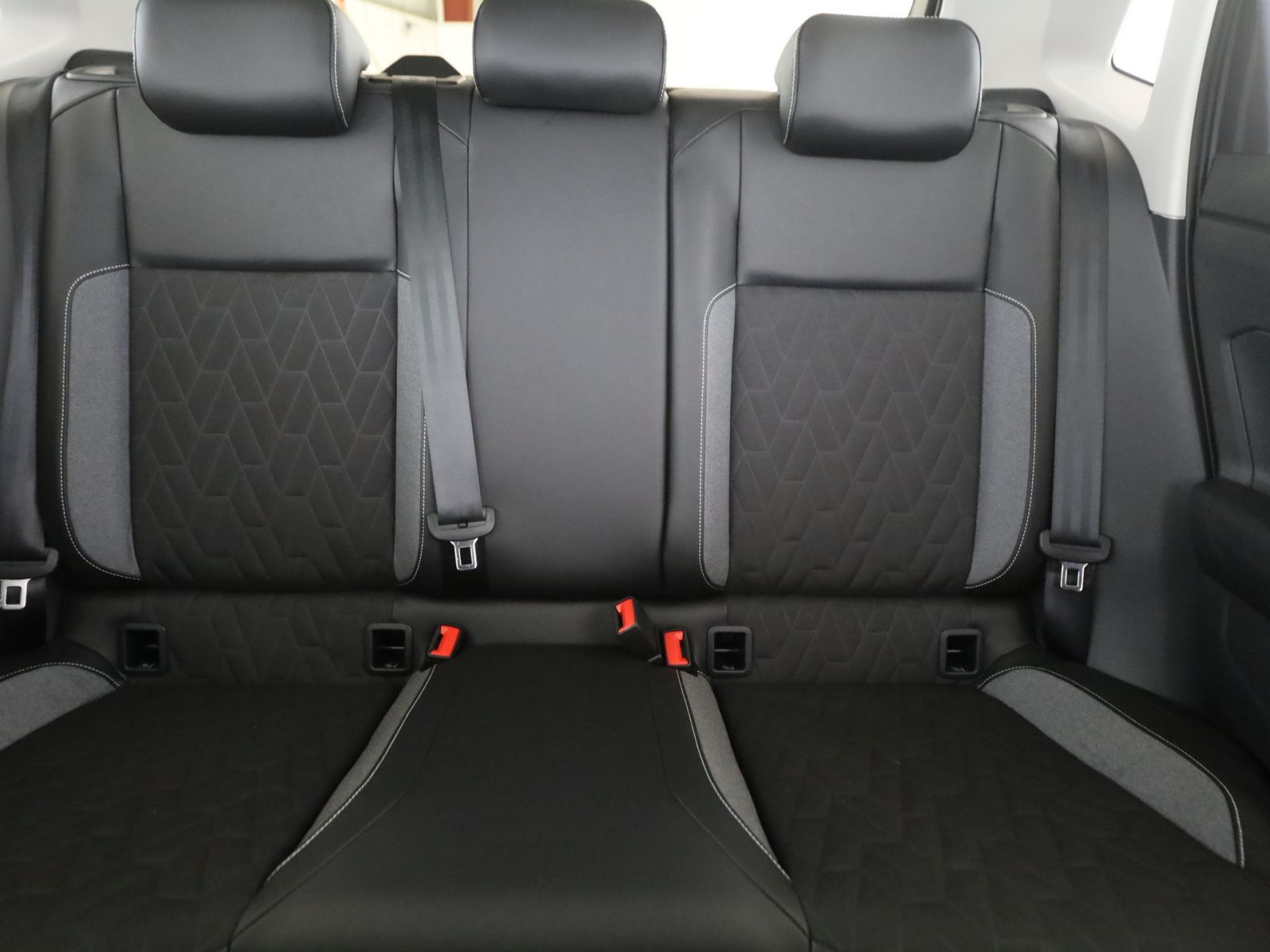 Volkswagen Polo 1.0 TSI Goal LED+PDC+SHZ+Navi+AppleCar foto 19