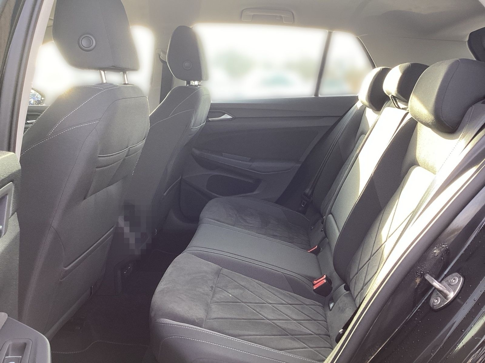 Volkswagen Golf VIII 1.5 TSI STYLE +LED +ACC +VIRTUAL +NAVI foto 14