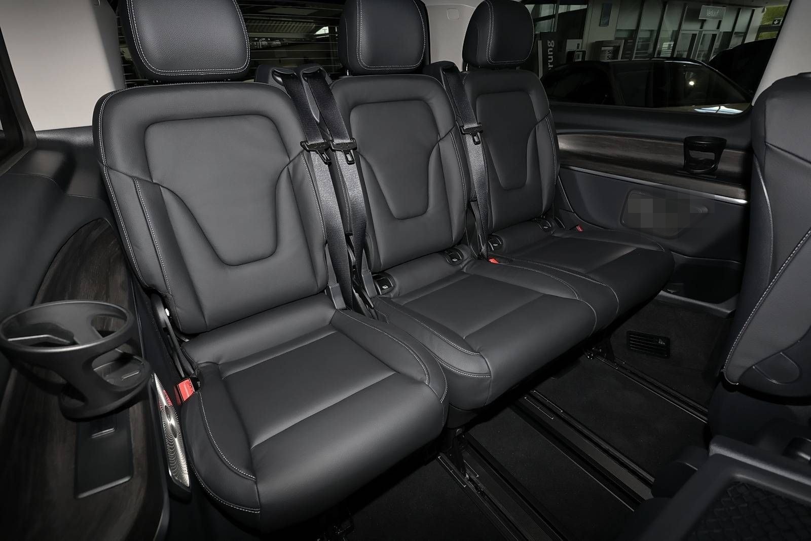 Mercedes-Benz V 300 d AVANTGARDE lang Distro+Pano+AHK+Airmatic foto 8