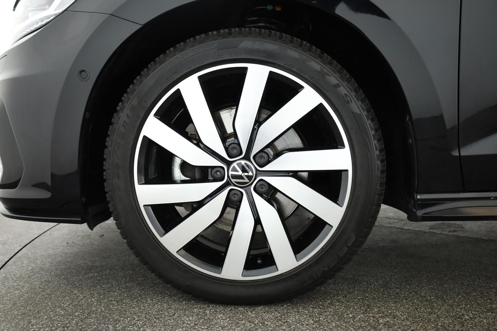 Volkswagen Touran 2.0 TDI DSG Highline R-Line 7 Pano 18 AHK foto 19