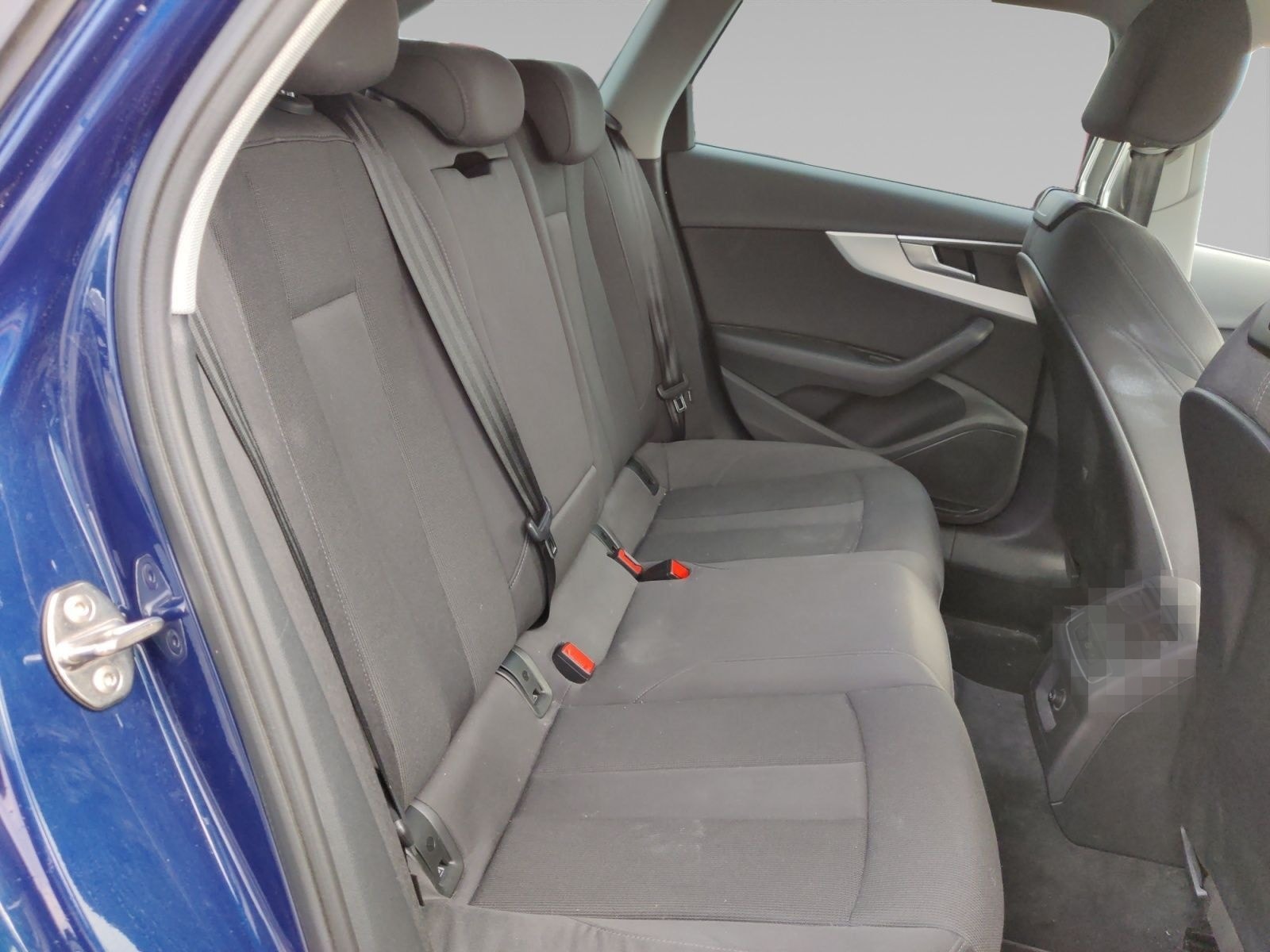 Audi A4 Avant 2.0 TDI sport foto 14