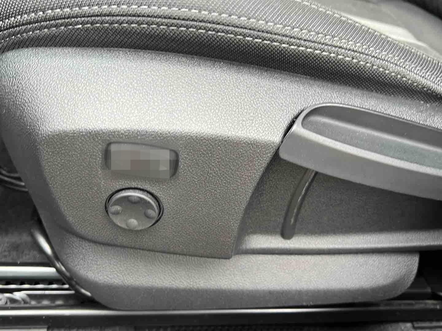 BMW X2  1,8i Advantage+*B-Paket*E-Paket+LED*18Zoll* foto 14