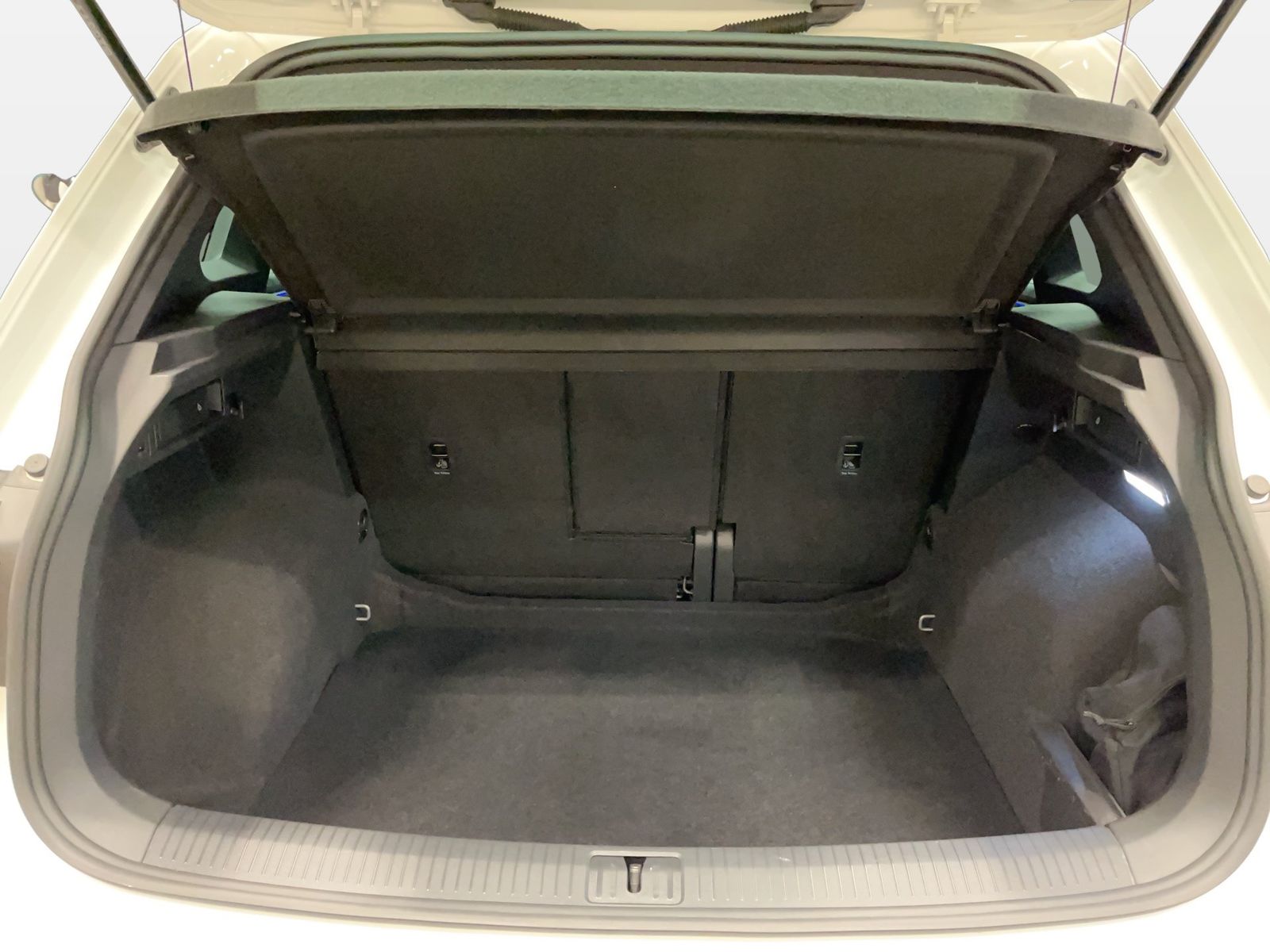 Volkswagen Tiguan 2.0 TSI DSG 4Motion R ACC AHK AUT KeyLess foto 10