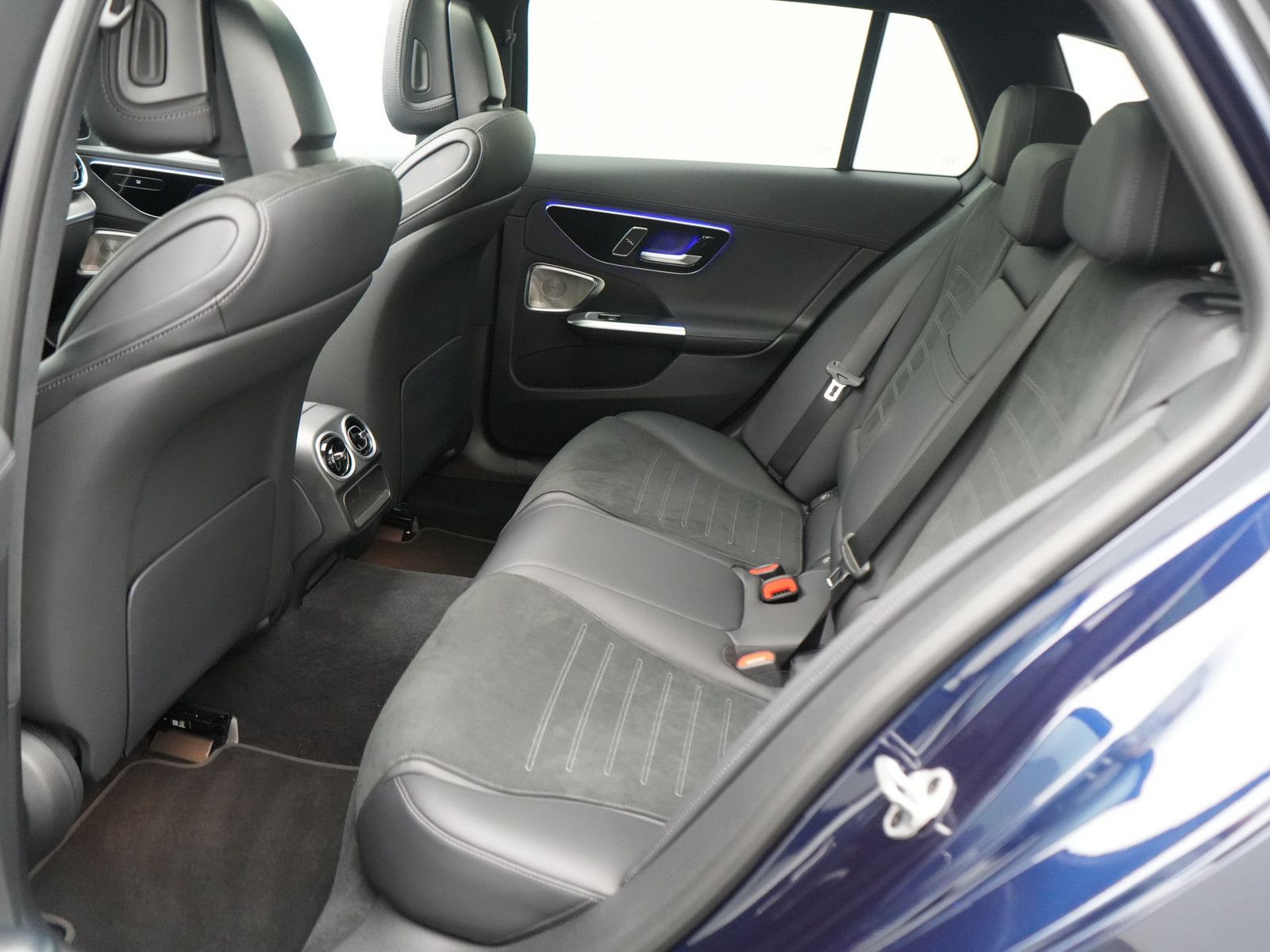 Mercedes-Benz C 300 d T AMG Line PANO NAVI AHK LEDER BURMESTER foto 15