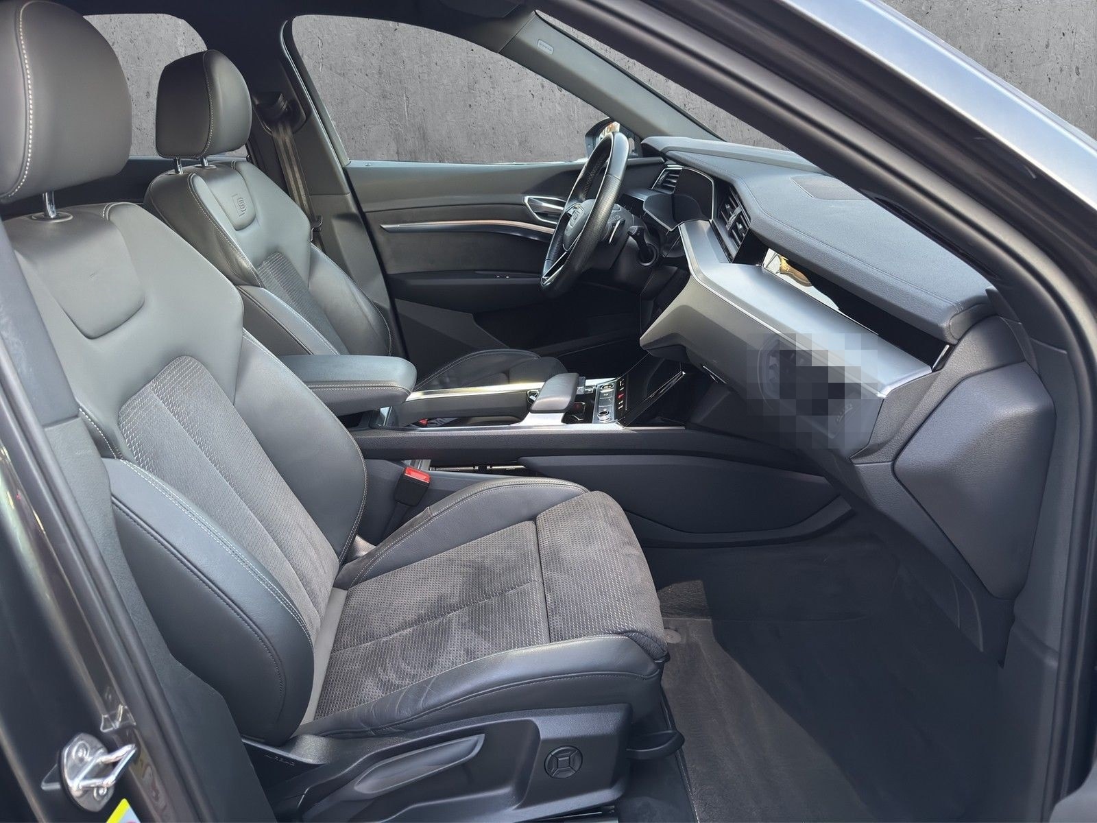 Audi e-tron S line 50 quattro foto 14