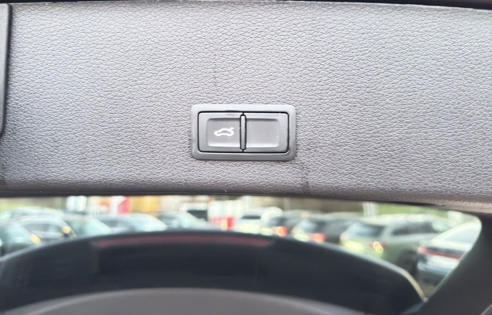 Audi e-tron S line 50 quattro foto 18