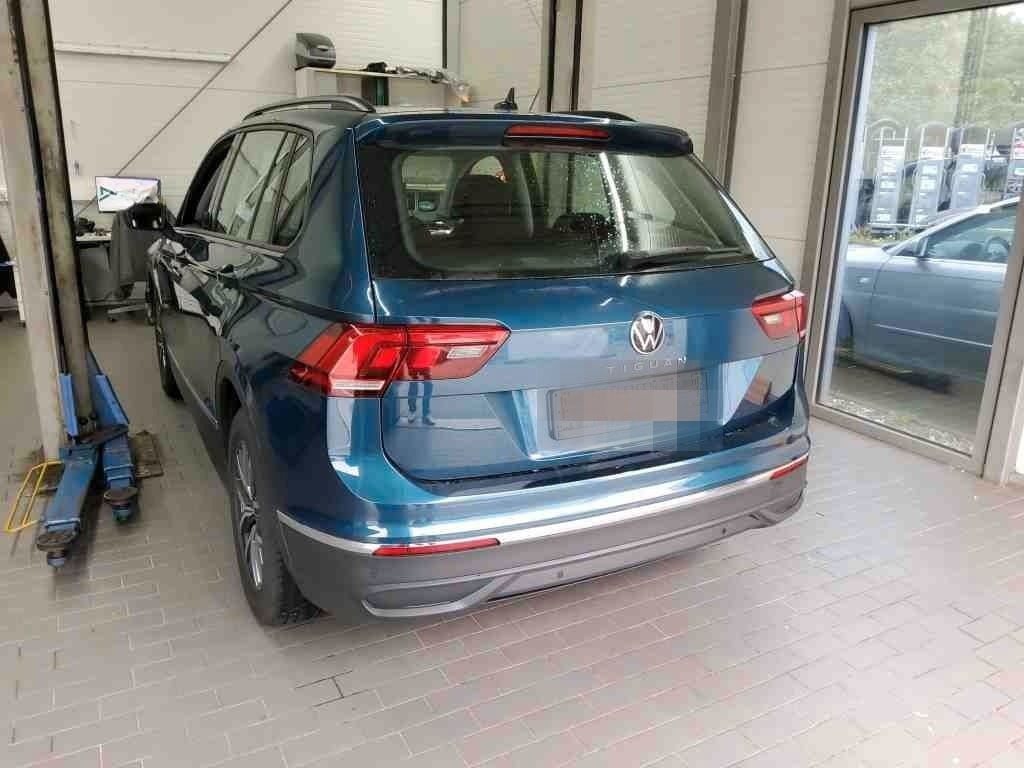 Volkswagen Tiguan Life2.0TDI DSG LED Navi SHZ ACC AHK foto 4