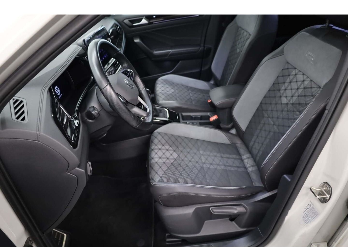 Volkswagen T-Roc 1.0 TSI R-Line 6-Gg. LED/RFK/SH/ACC/SH foto 6