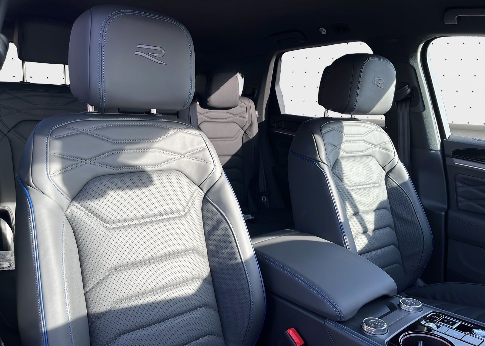 Volkswagen Touareg R 3.0 Hyb*0,5STEUER*AHK*LUFT*LEDER*21ZOL foto 11