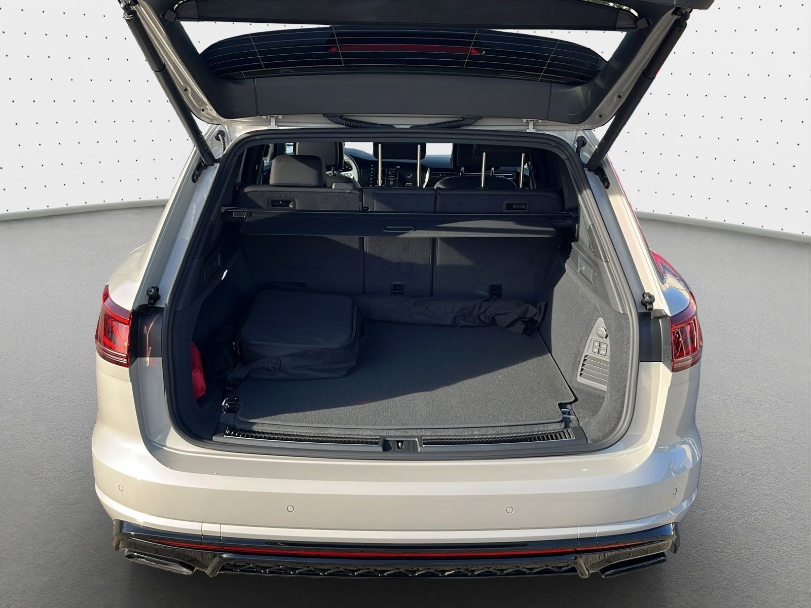 Volkswagen Touareg R 3.0 Hyb*0,5STEUER*AHK*LUFT*LEDER*21ZOL foto 12