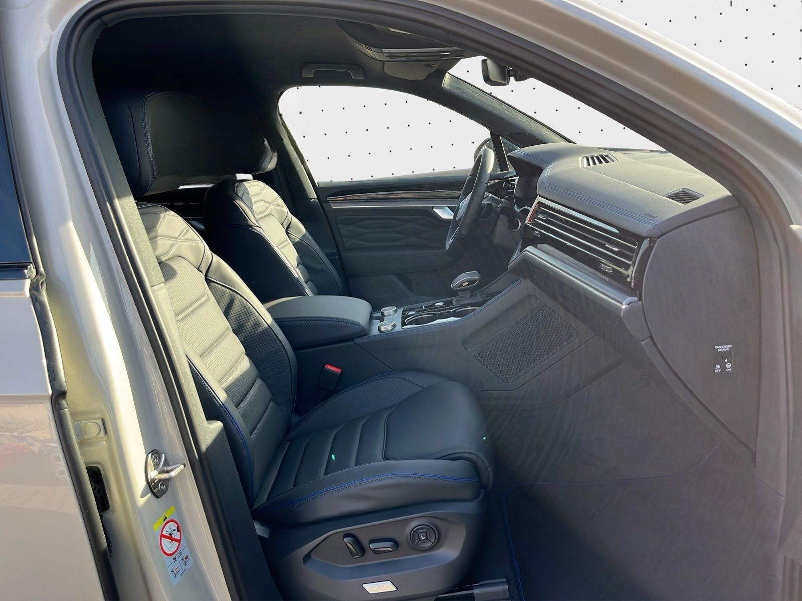 Volkswagen Touareg R 3.0 Hyb*0,5STEUER*AHK*LUFT*LEDER*21ZOL foto 4