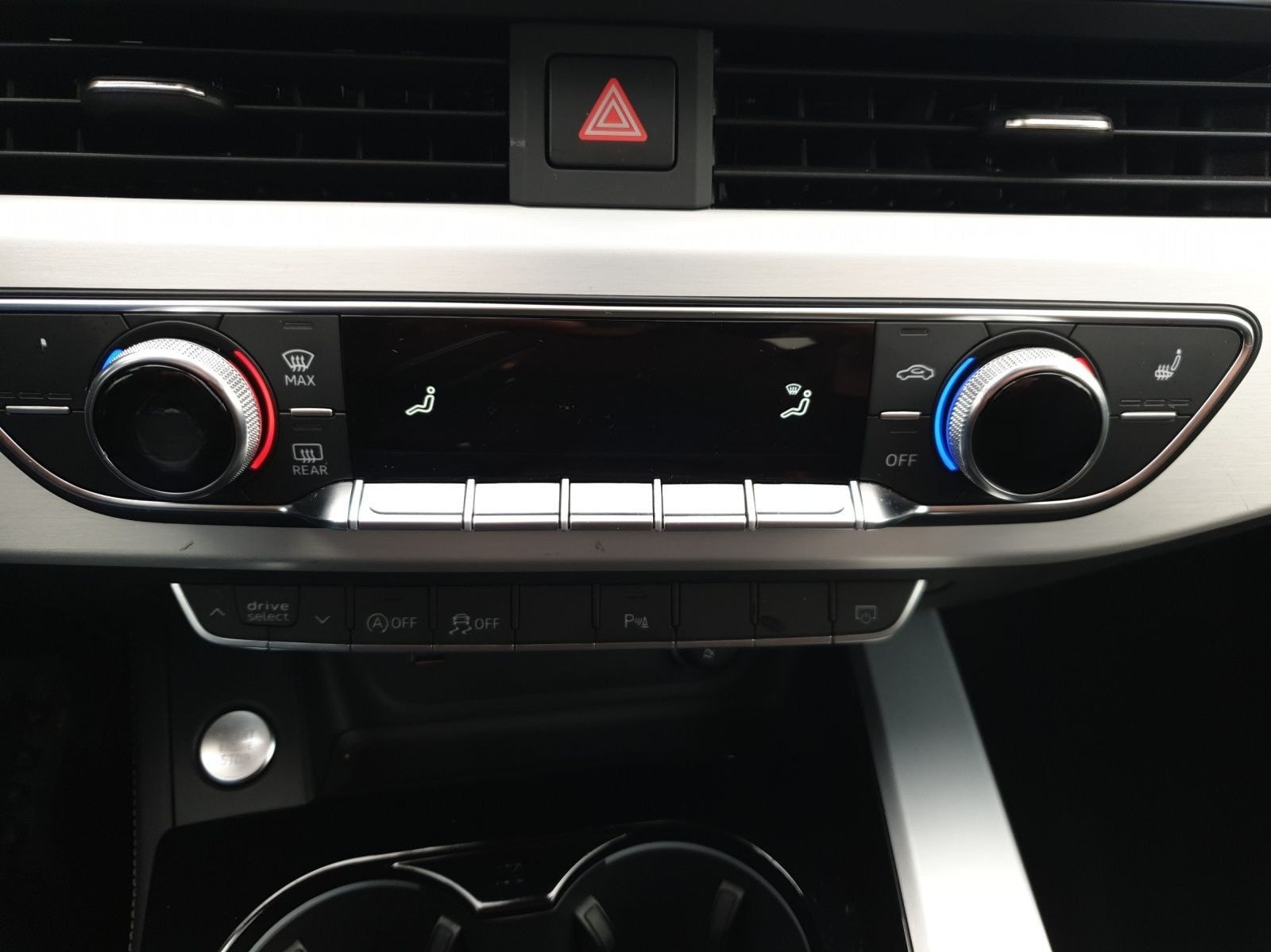 Audi A4 Avant 40 TFSI Q 2x S LINE LM19 MATRIX AHK NAV foto 12