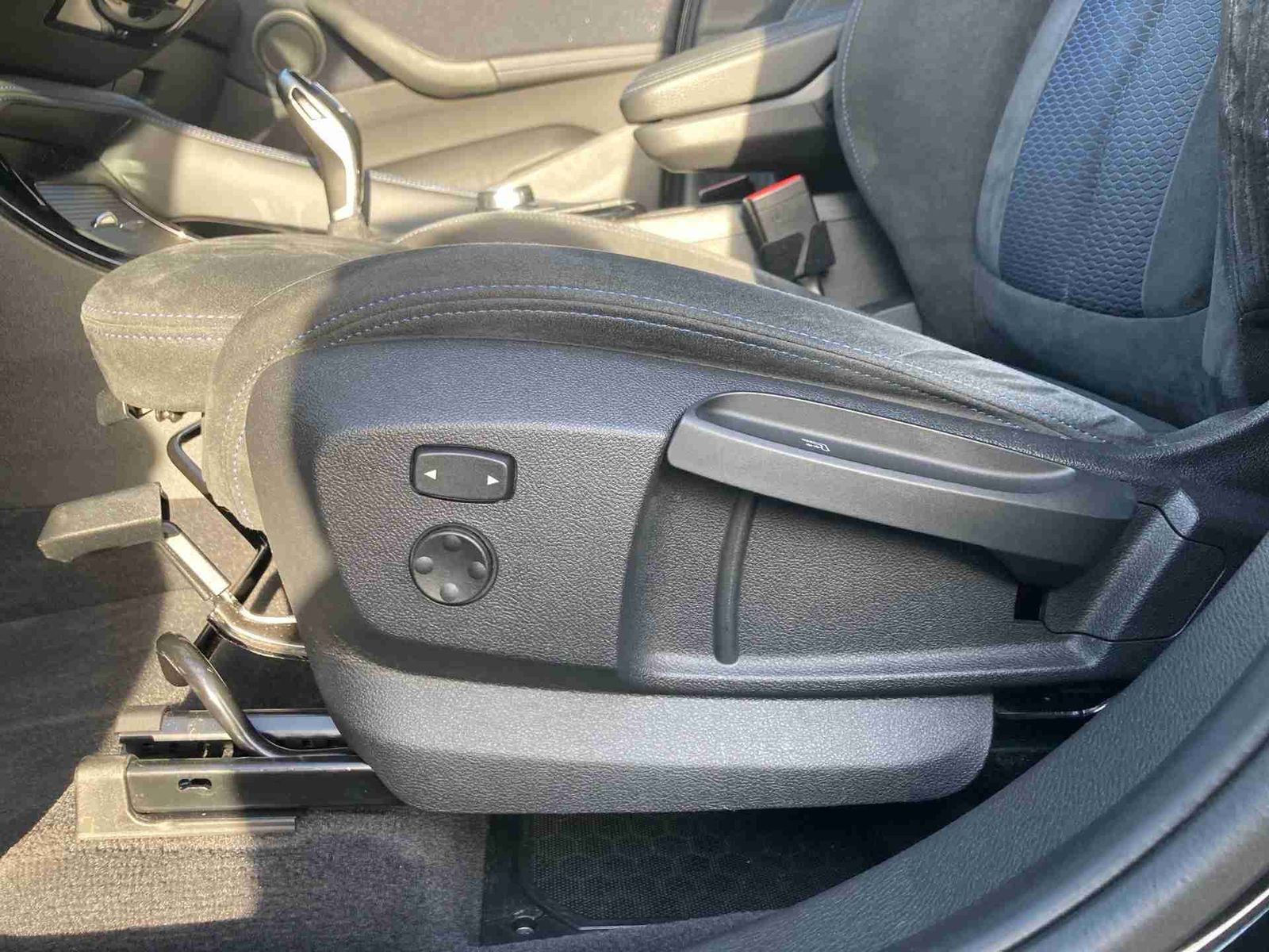 BMW X1 sDrive20i M Sport Navi+SHZ+LED+AHK+Pano+PDC foto 14