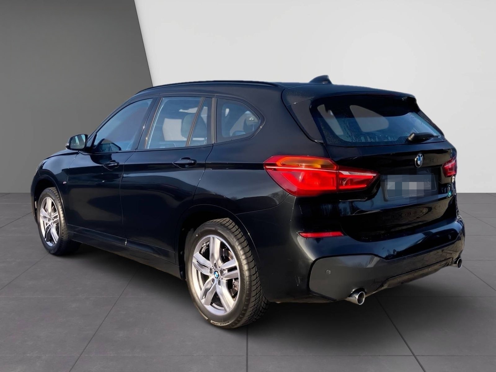 BMW X1 sDrive20i M Sport Navi+SHZ+LED+AHK+Pano+PDC foto 4