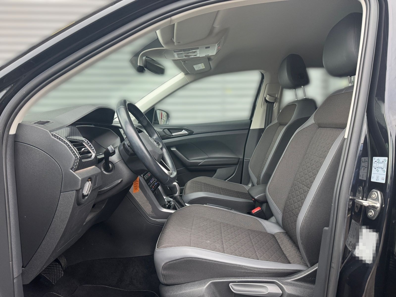 Volkswagen T-Cross Style 1.0TSI DSG R-LINE LED KAM NAV SHZ foto 9