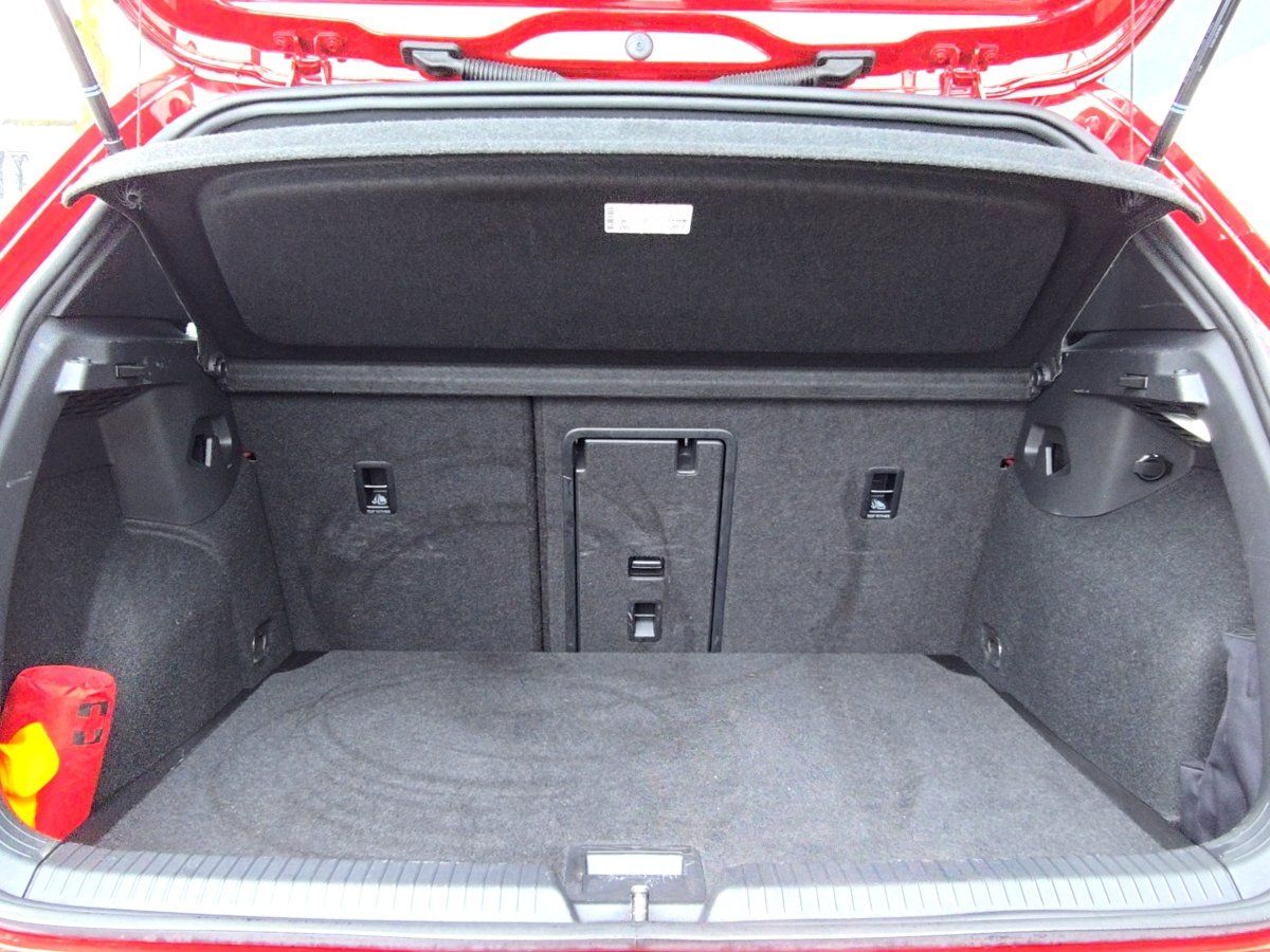 Volkswagen Golf VIII GTI CLUBSPORT TSI DSG BLACK+MATRIX+APP foto 7