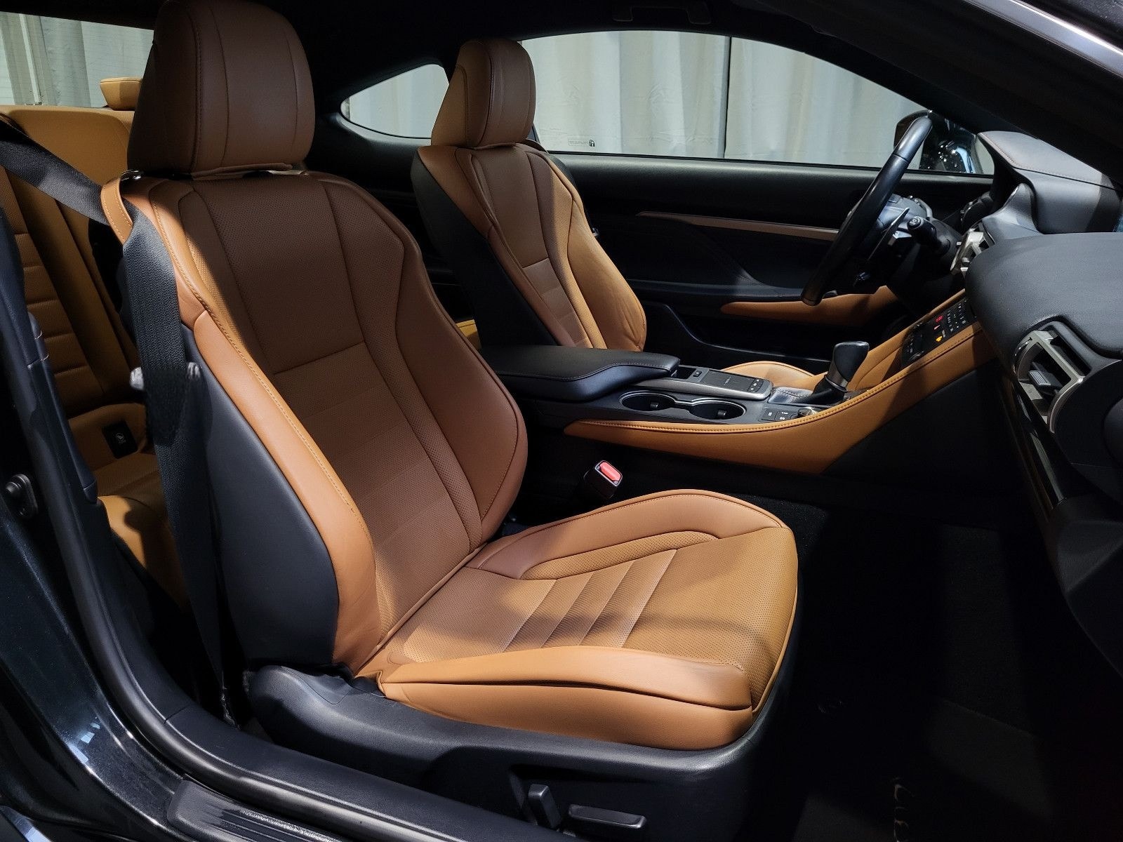 Lexus RC 300h *TOP Ausstattung* foto 17