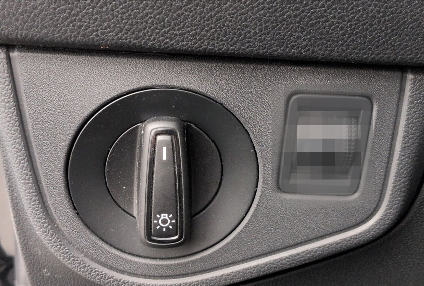 Volkswagen Taigo Life 1.0TSI*AHK Navi LED digCock R-Kam SHZ foto 17