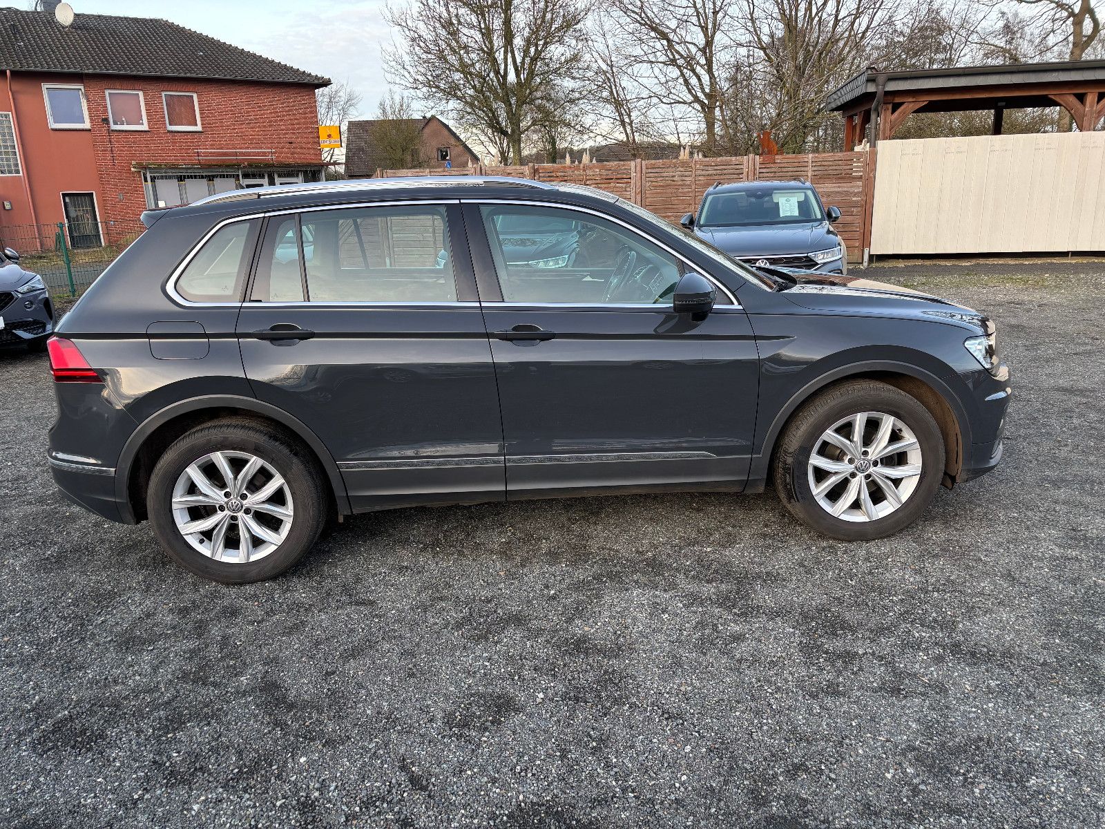 Volkswagen TIGUAN HIGHLINE LED/AHK/NAVI/KLIMAAUTOM./SITZH. foto 3