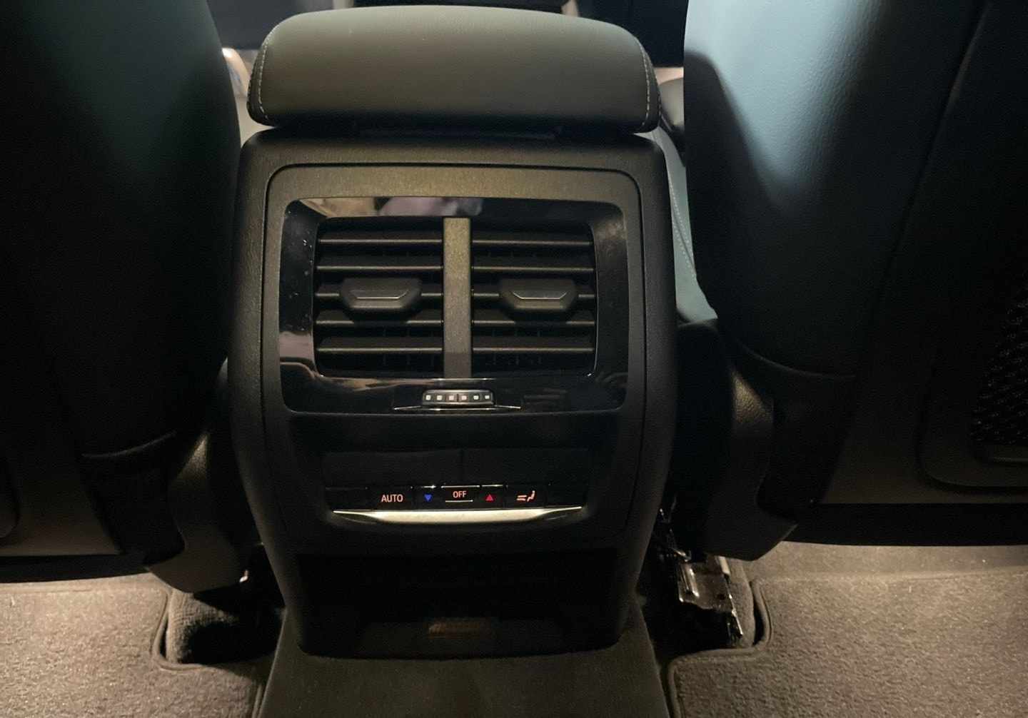 BMW X4 xDrive20d Lhz H&K LED Navi Shz Park-Assis. foto 14