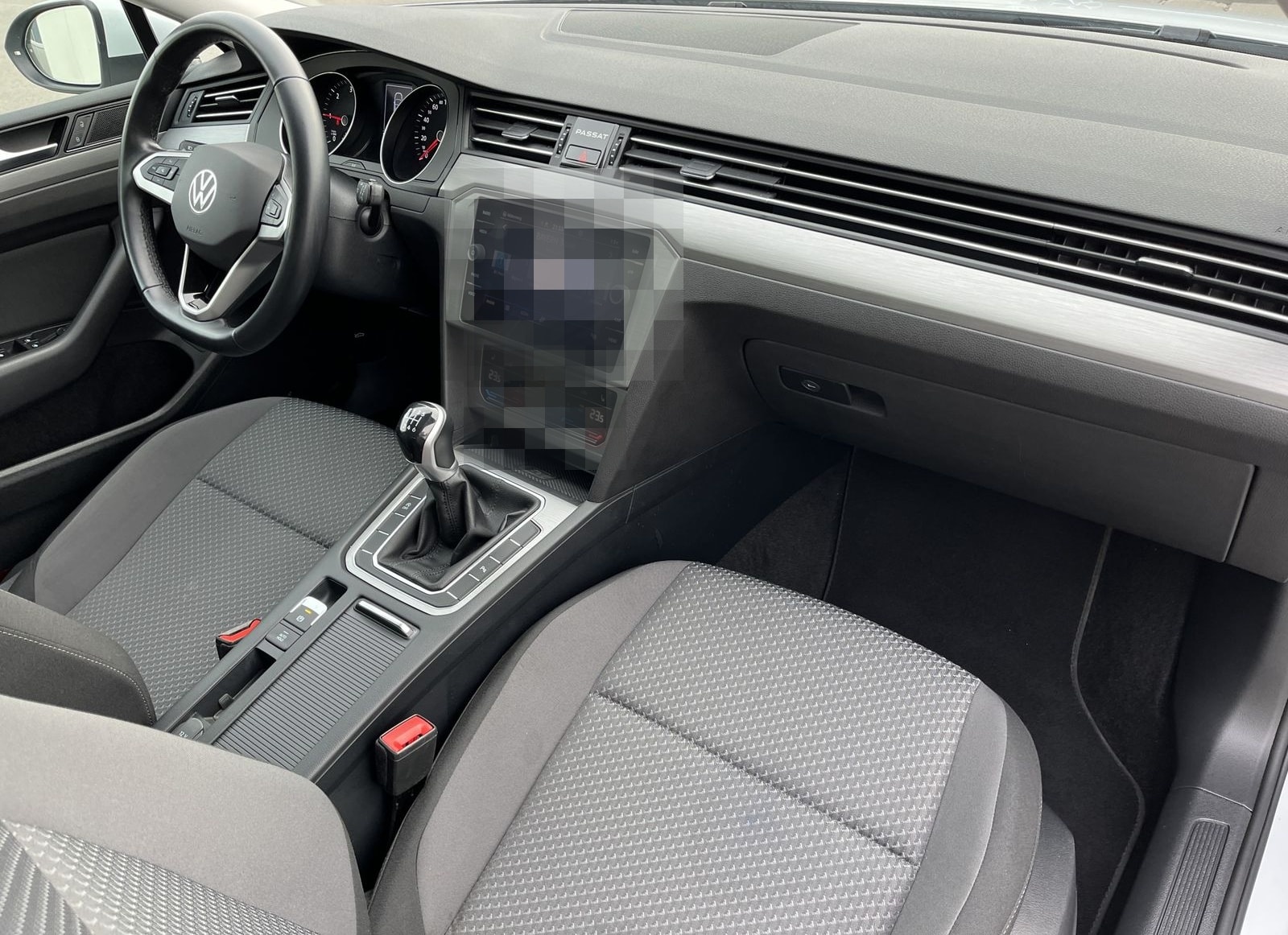 Volkswagen Passat Variant 2.0 TDI Conceptline R-Line Optik  foto 12