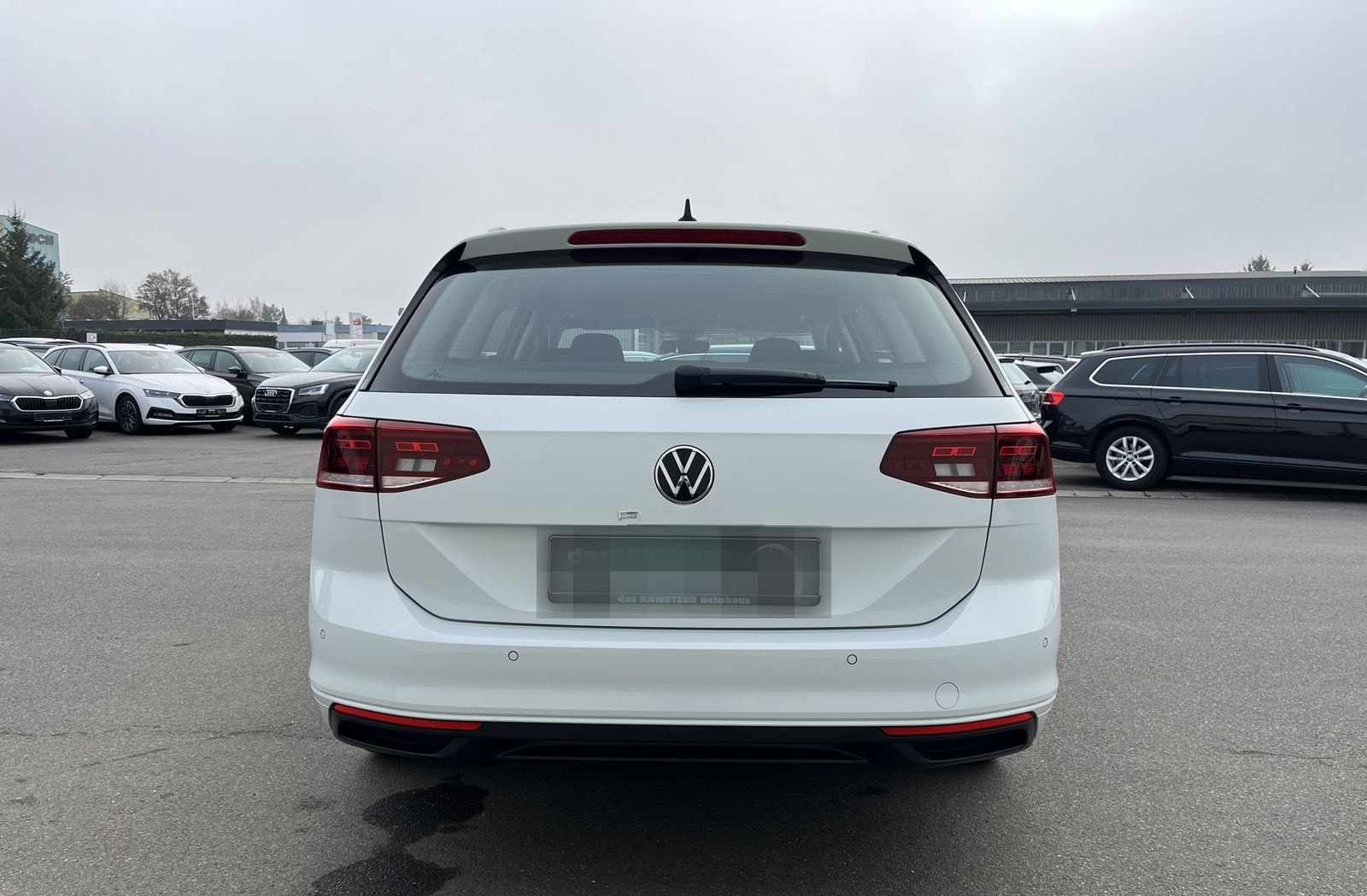 Volkswagen Passat Variant 2.0 TDI Conceptline R-Line Optik  foto 8