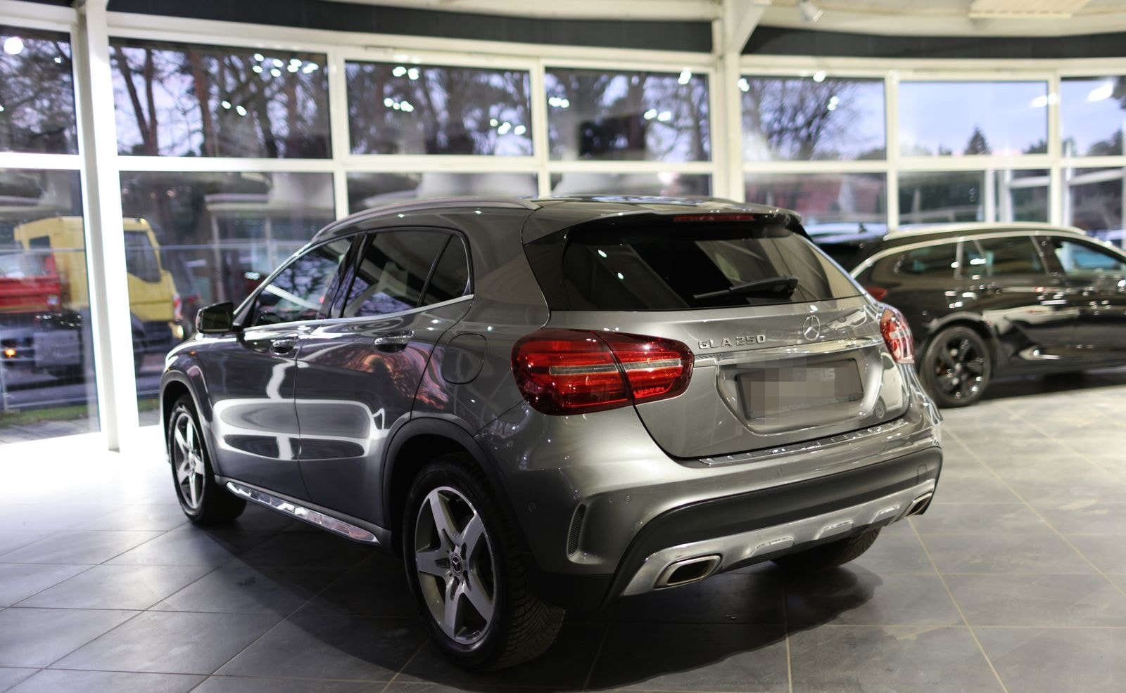 Mercedes-Benz GLA 250 AMG-LINE DISTRONIC / 360°-KAMERA foto 4