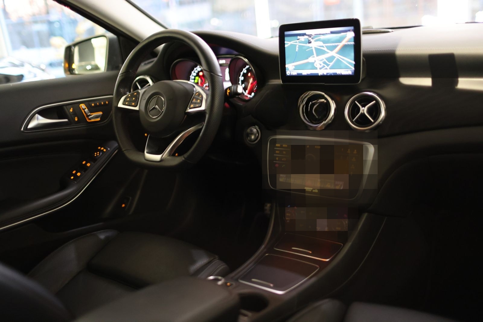 Mercedes-Benz GLA 250 AMG-LINE DISTRONIC / 360°-KAMERA foto 8