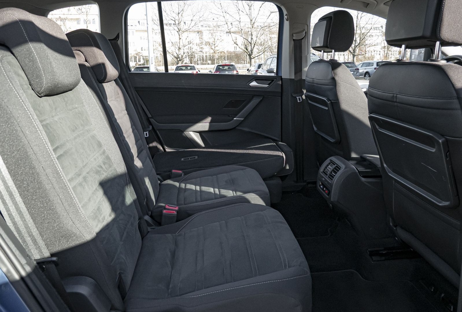 Volkswagen Touran 2.0 TDI AHK Navi ACC Bluetooth 16" DSG foto 14