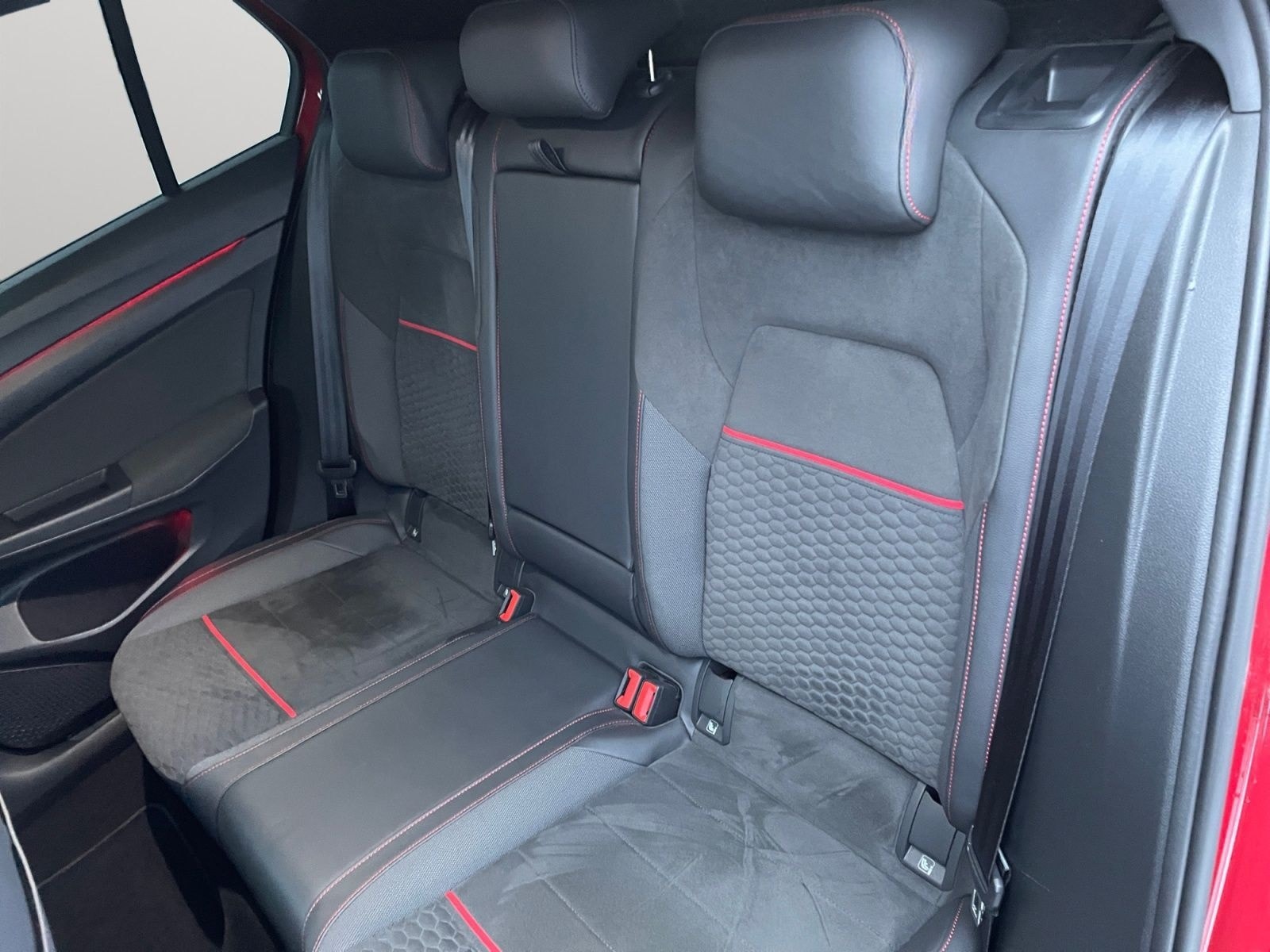 Volkswagen Golf VIII 2.0 TSI DSG GTI Clubsport foto 13