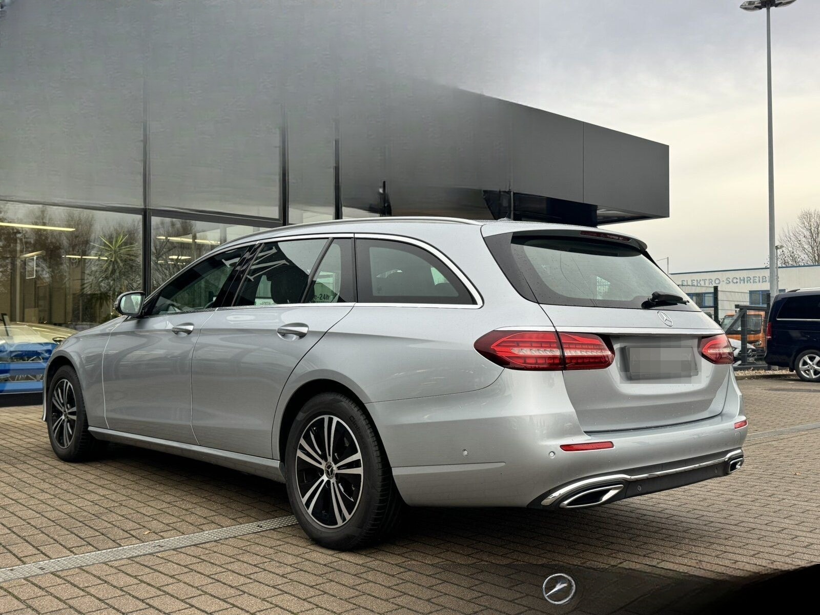 Mercedes-Benz E 220 d T-Modell AVANTGARDE+Navi+LEDAutom./Klima foto 3