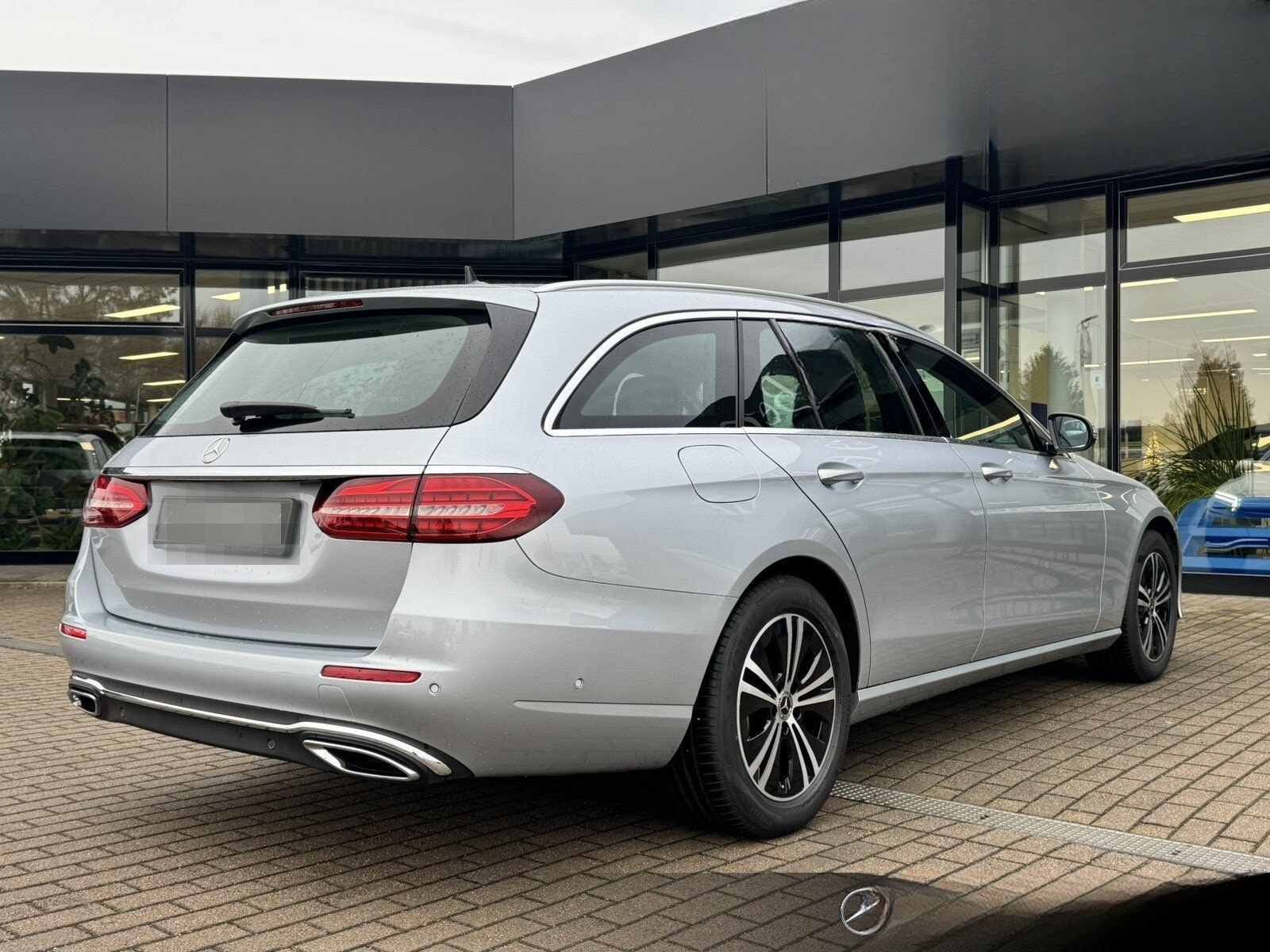 Mercedes-Benz E 220 d T-Modell AVANTGARDE+Navi+LEDAutom./Klima foto 4