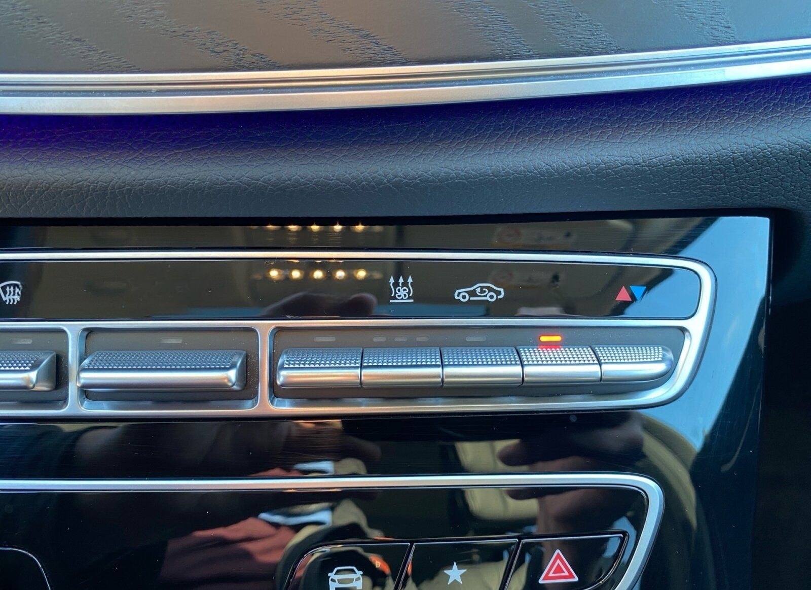 Mercedes-Benz E 400 d 4M T *EXCLUSIVE*WIDE*MEMO*MASSAGE*SDACH* foto 18