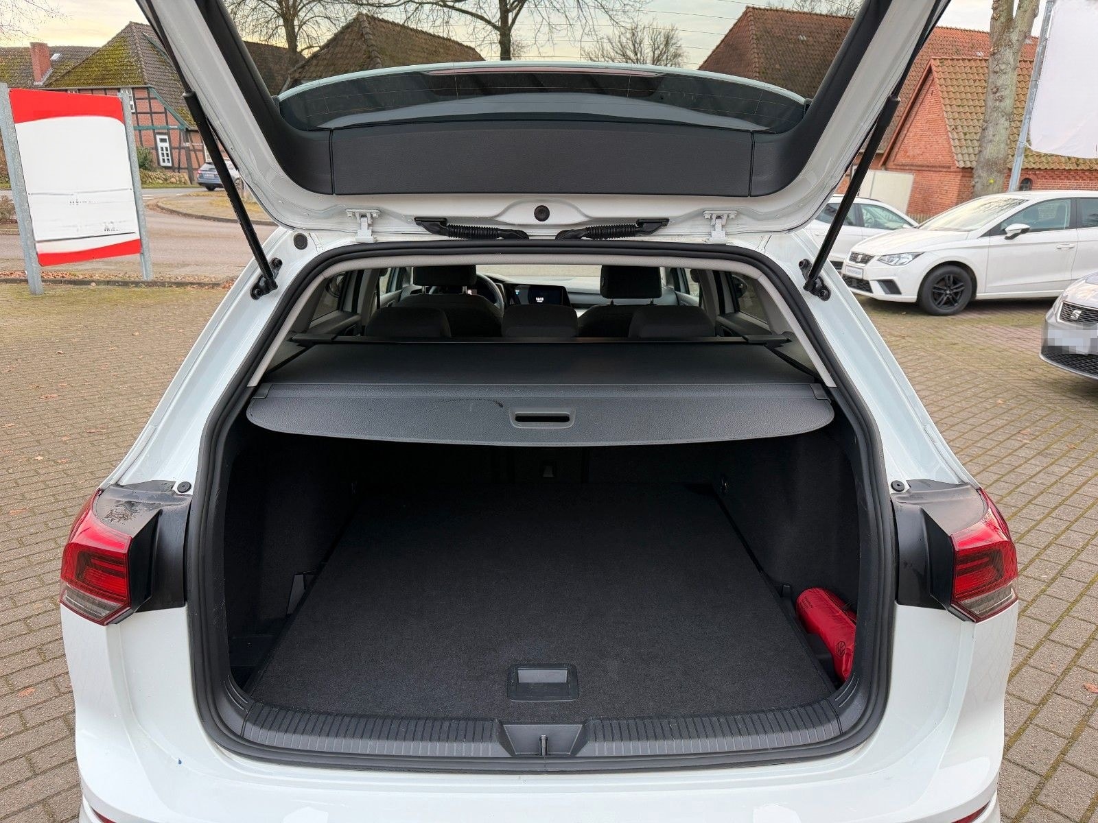 Volkswagen Golf VIII Variant Move ACC*LED*NAVI*IQ* foto 7