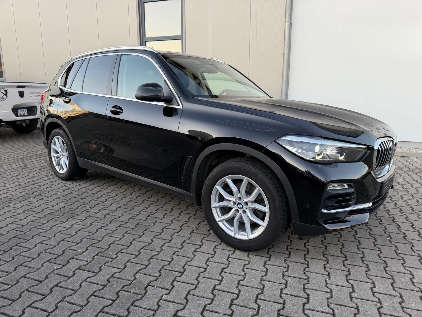 BMW X5 XDrive*Harman/Kardon*Vollleder*1Hand* foto 1