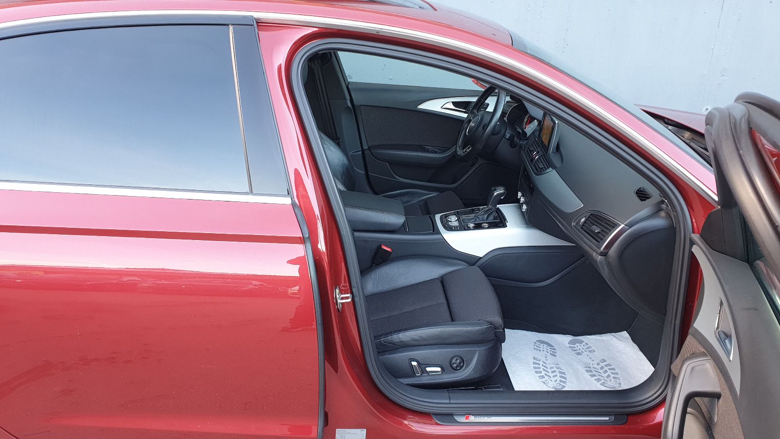 Audi A6 2.0 TDI S tronic * S line *Matrix/GSBD/Navi foto 8