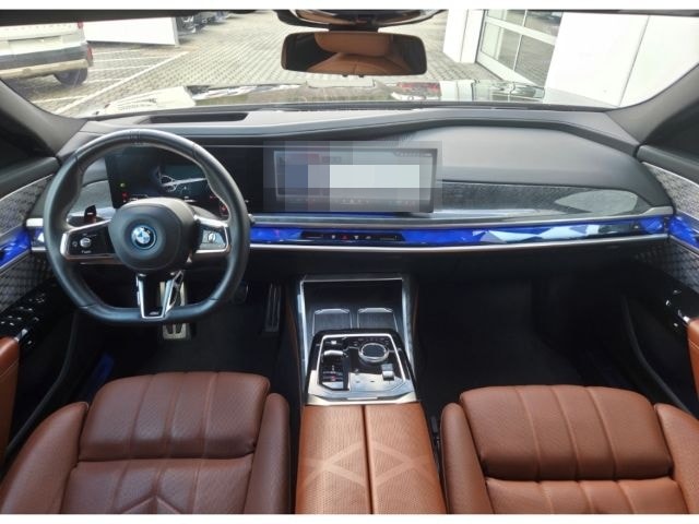 BMW M760 e xDrive Limousine Luftfederung AD Niveau N foto 8