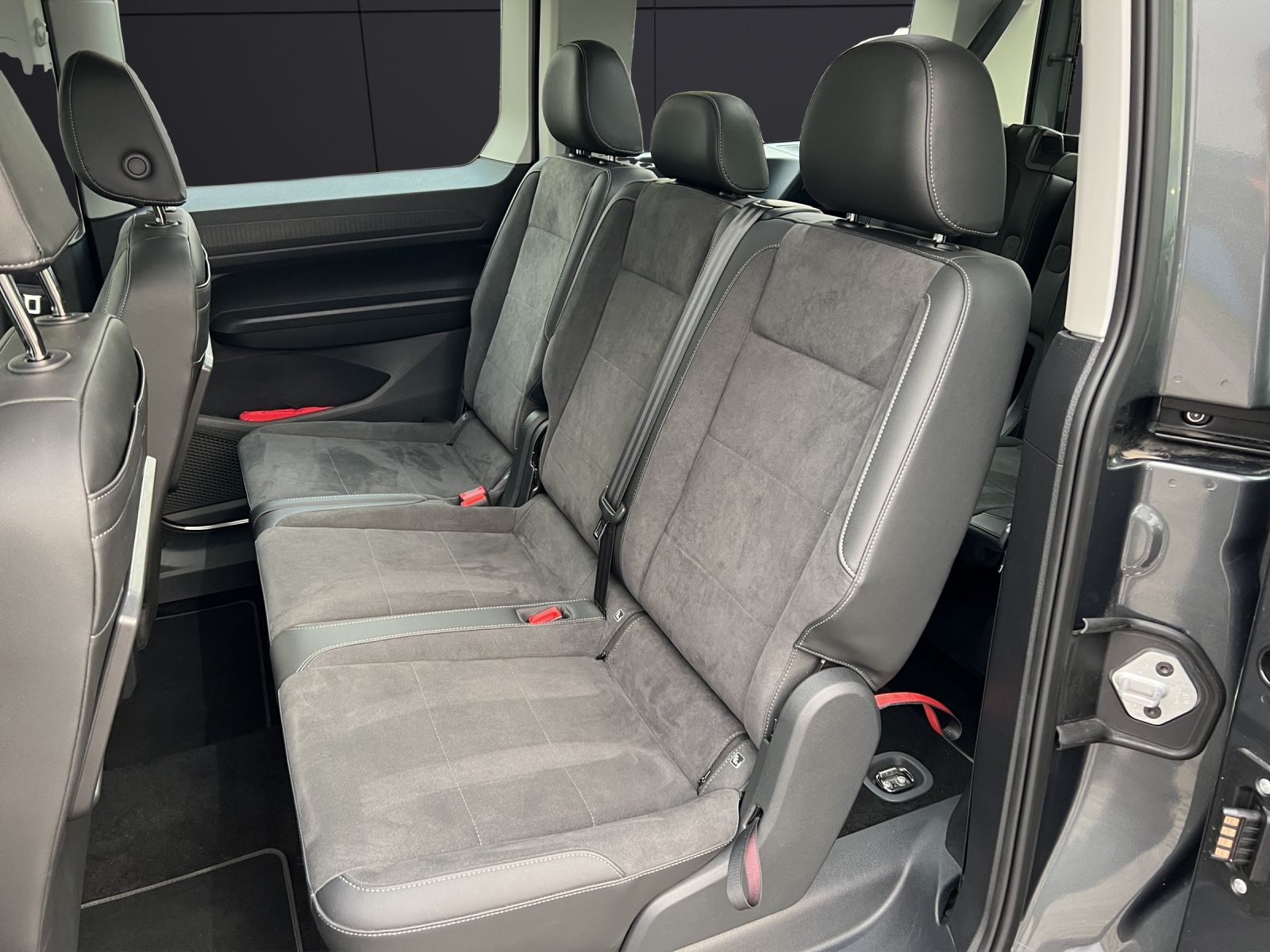 Volkswagen Caddy TSI Style Maxi LED AHK STH NAVI foto 12