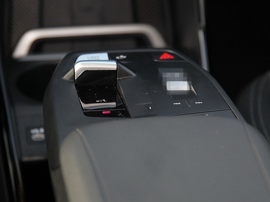 BMW X2 sDrive 20i MHD STEPTRONIC NAVI AHK KAMERA LED foto 11