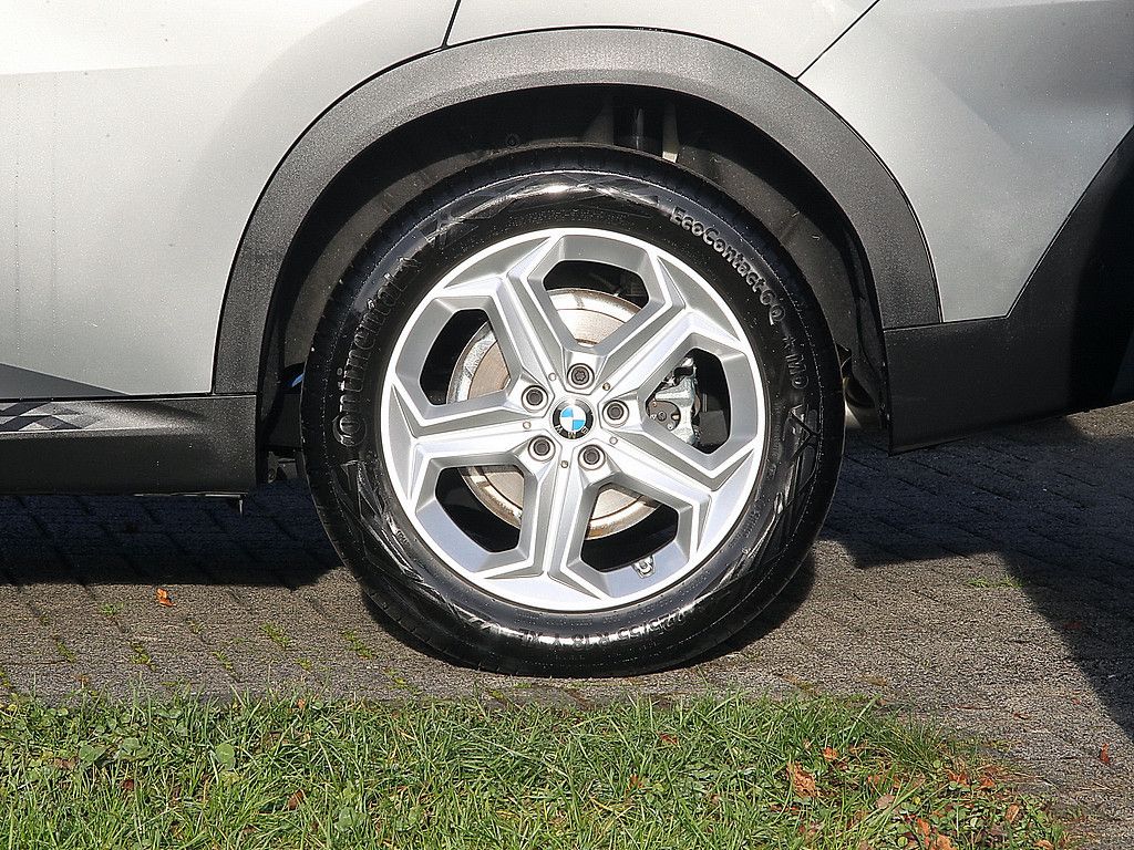 BMW X2 sDrive 20i MHD STEPTRONIC NAVI AHK KAMERA LED foto 5