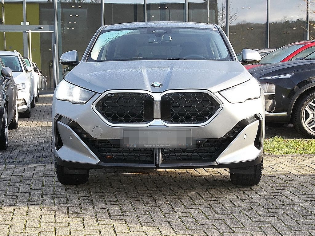 BMW X2 sDrive 20i MHD STEPTRONIC NAVI AHK KAMERA LED foto 7