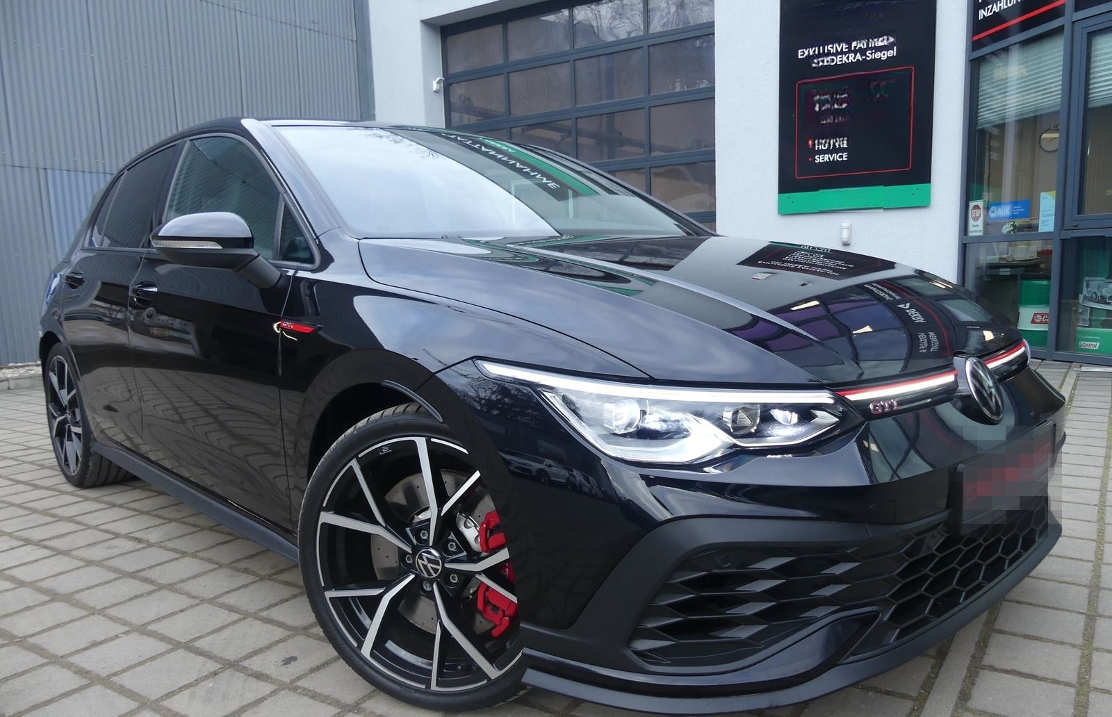 Volkswagen Golf VIII 2.0 TSI GTI Clubsport LEDER/NAVI/KAM/L foto 1