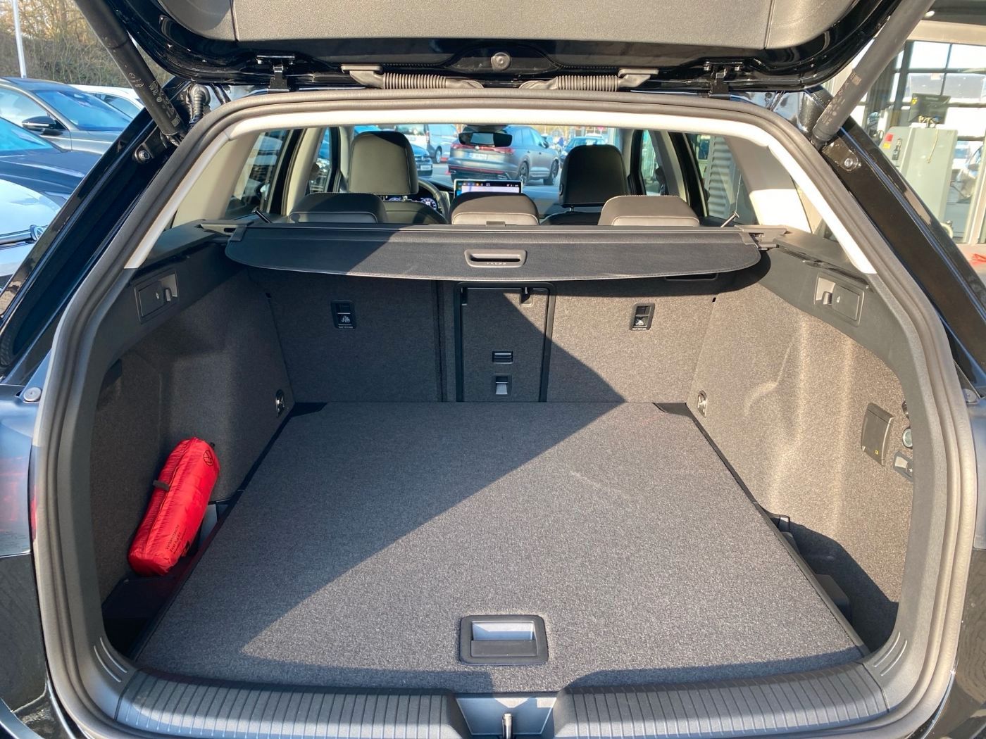 Volkswagen Golf Variant 2.0 TDI GOAL AHK NAVI LED ACC foto 16